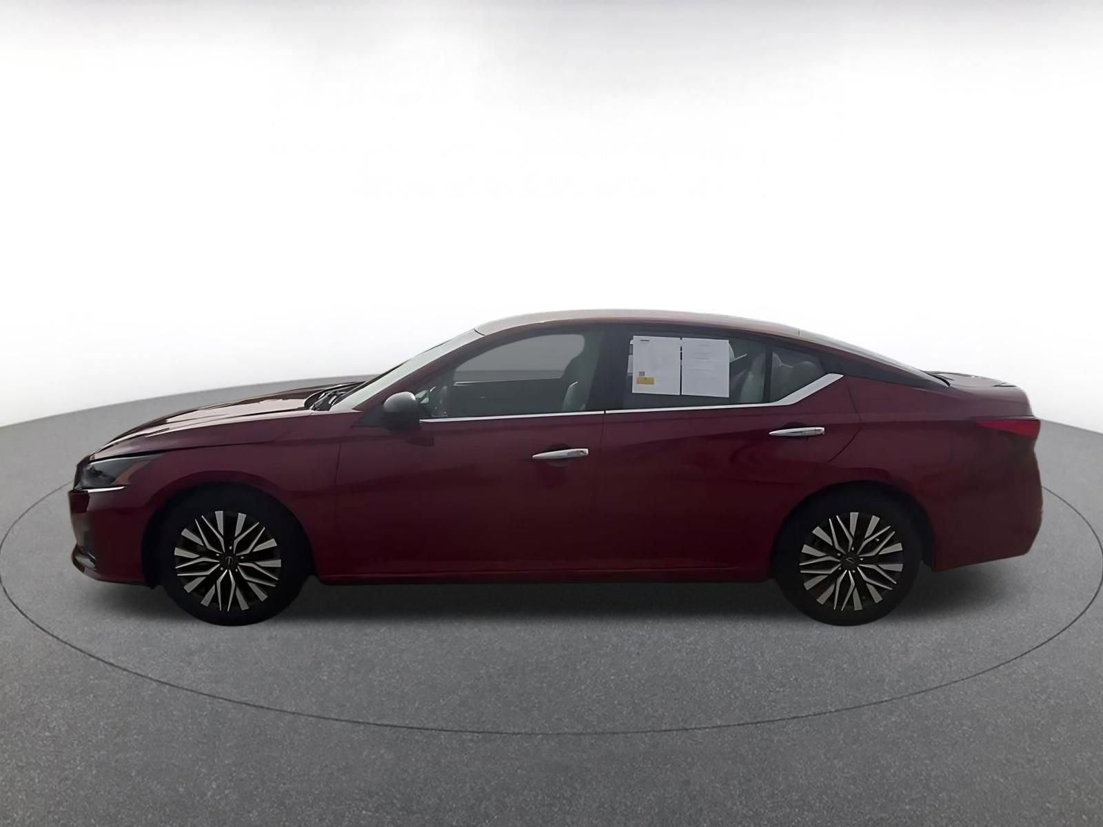 Thumbnail: 2025 Nissan Altima - 9