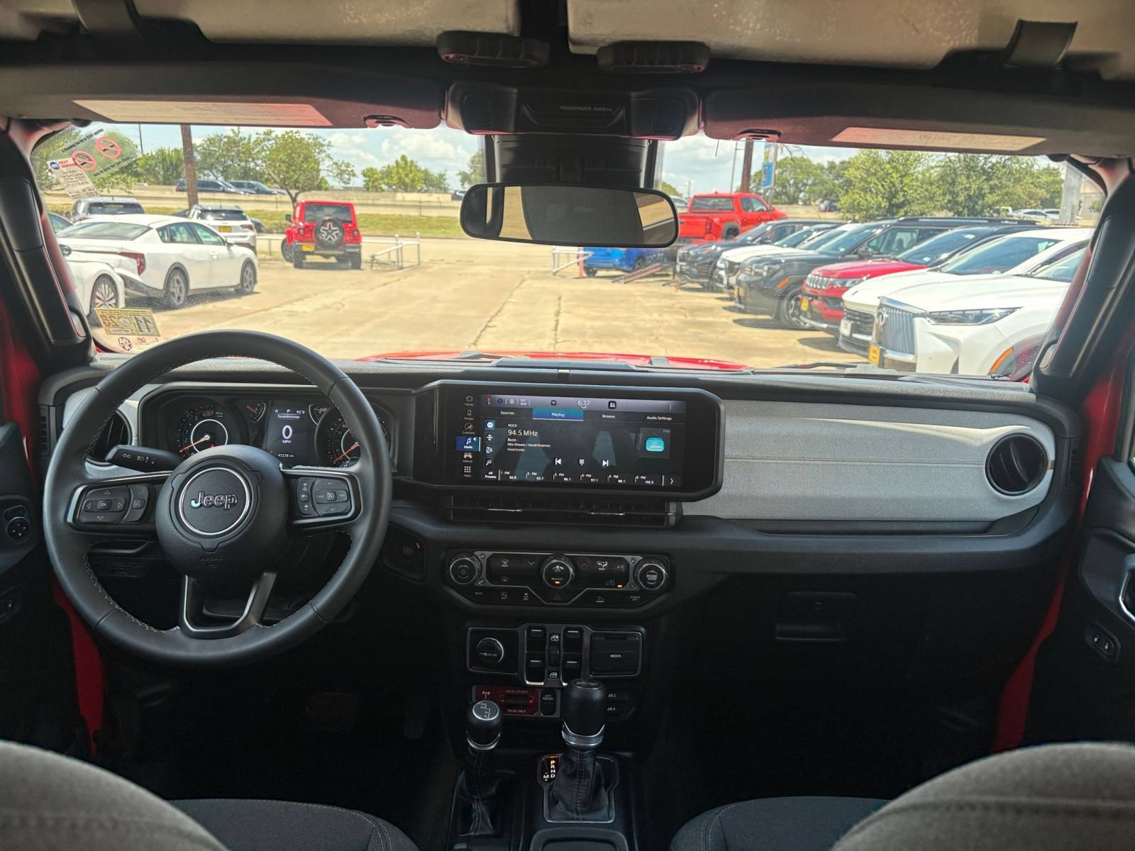 Thumbnail: 2025 Jeep Wrangler - 31