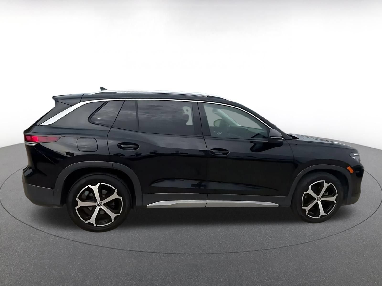 Thumbnail: 2026 Volkswagen Tiguan - 13