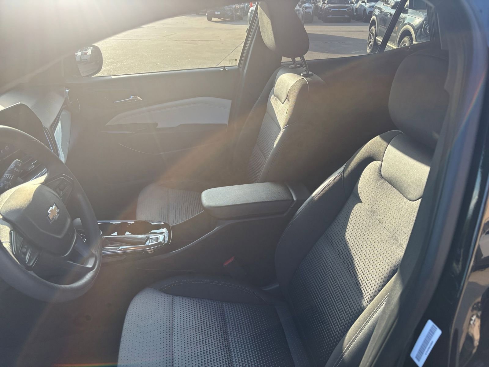 Thumbnail: 2025 Chevrolet Trax - 34