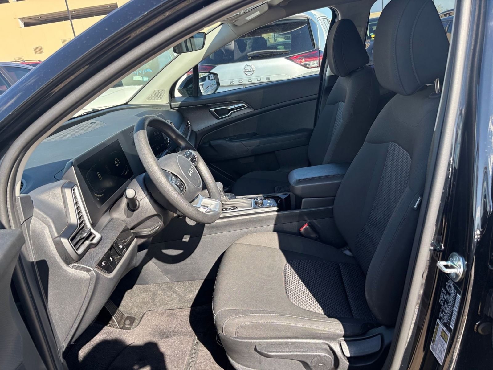 Thumbnail: 2025 Kia Sportage - 25