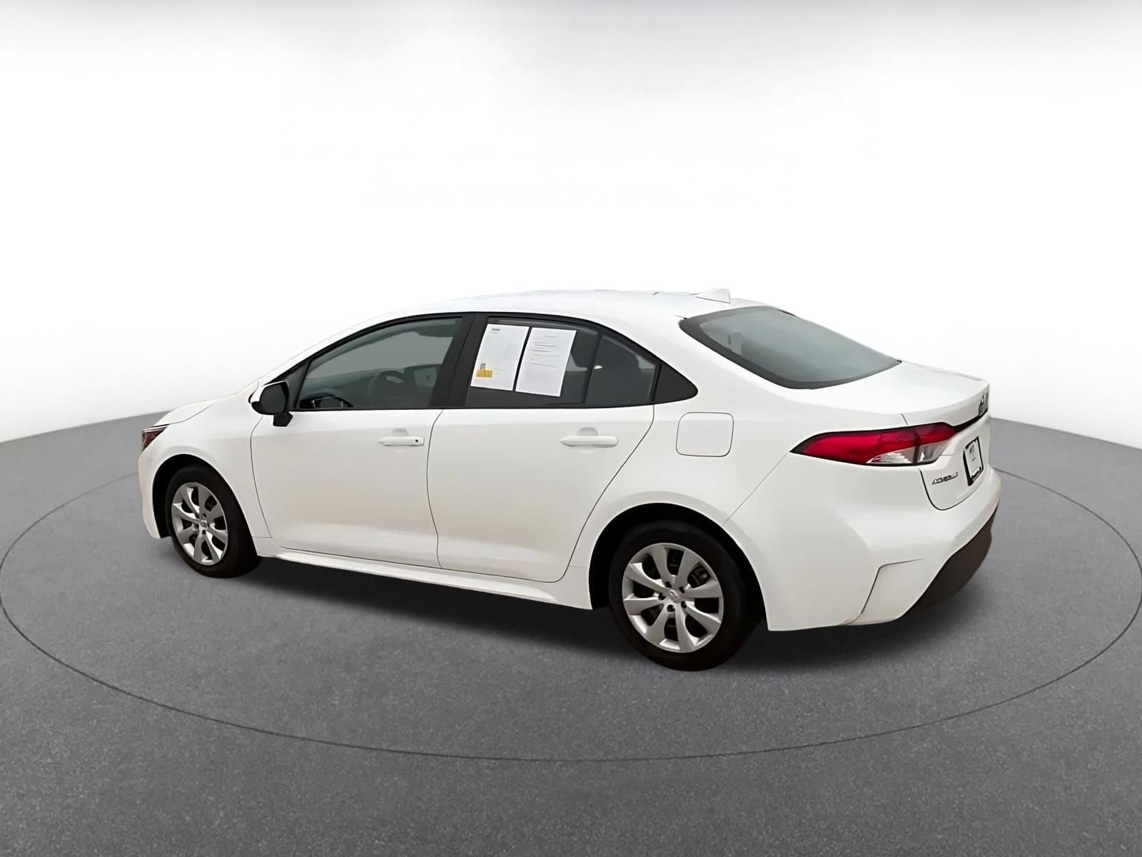 Thumbnail: 2025 Toyota Corolla - 10