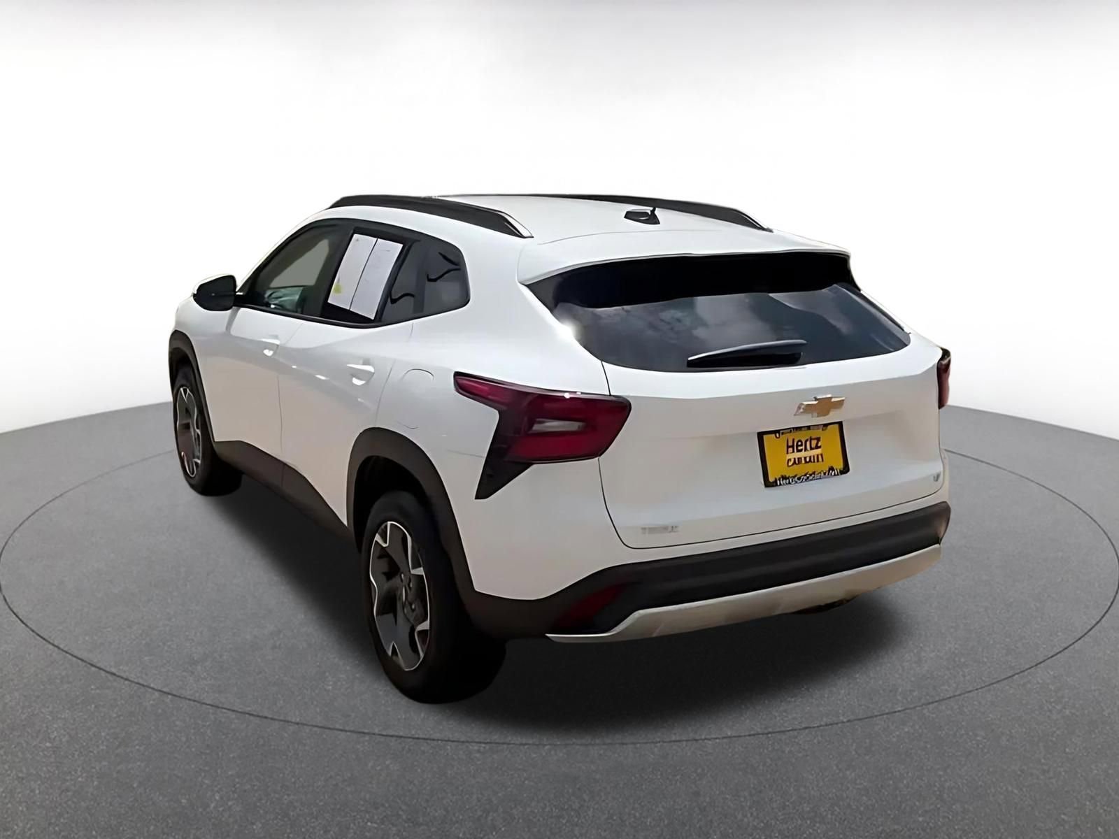 Thumbnail: 2025 Chevrolet Trax - 11