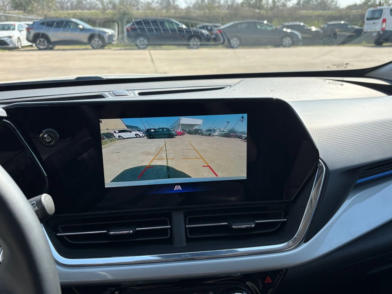 Thumbnail: 2025 Chevrolet Trax - 22