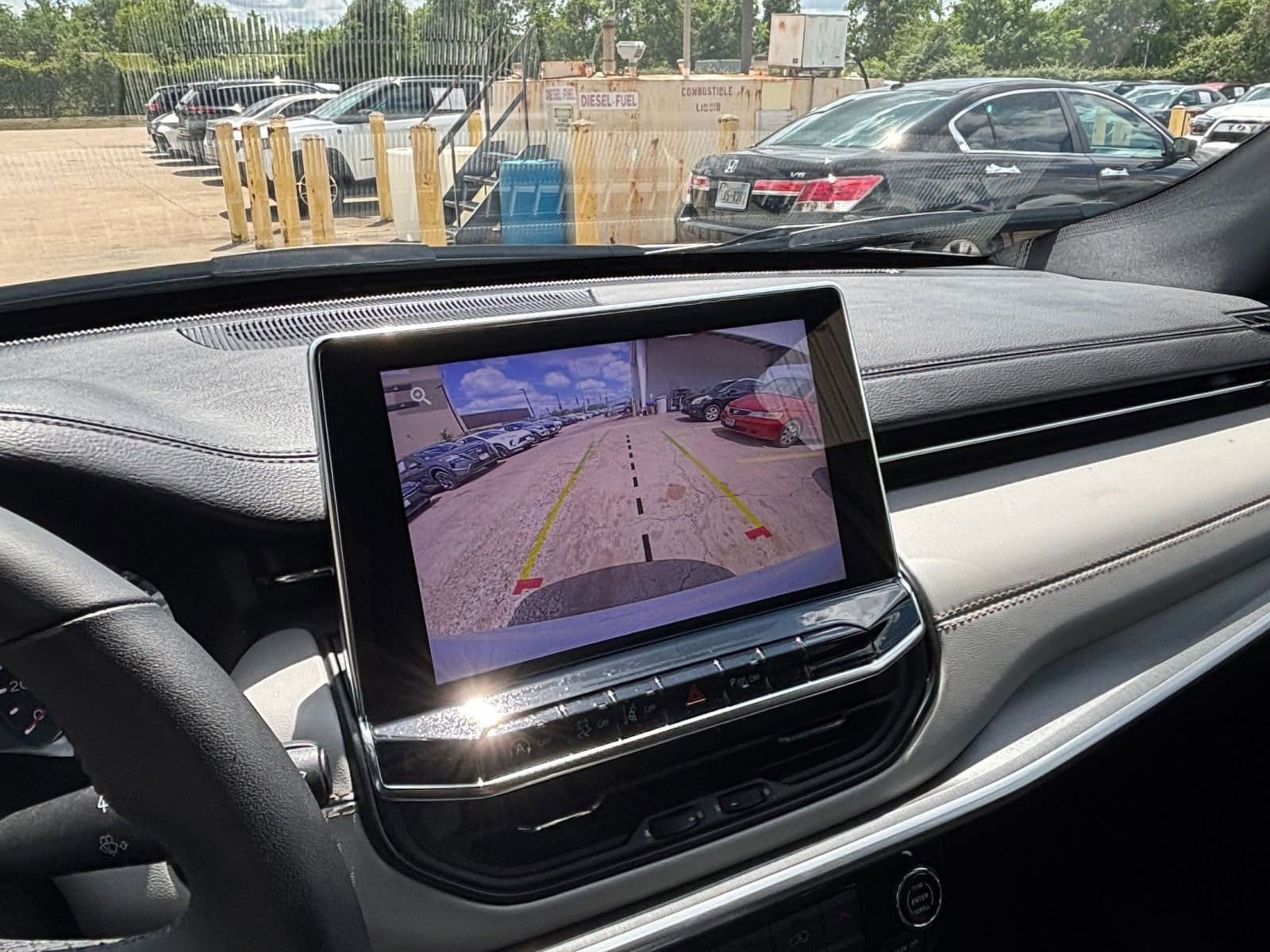 Thumbnail: 2025 Jeep Compass - 24