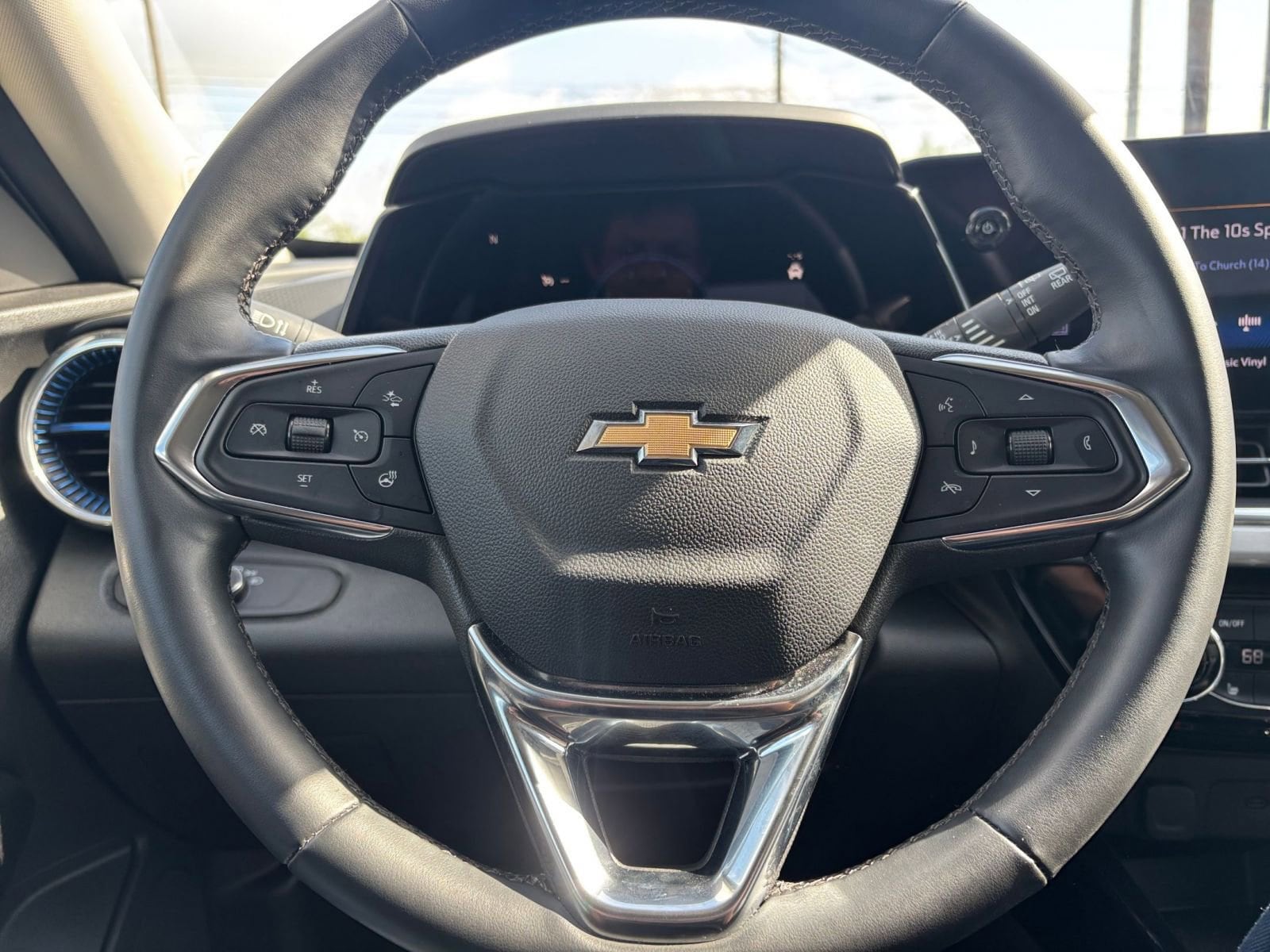 Thumbnail: 2025 Chevrolet Trax - 27