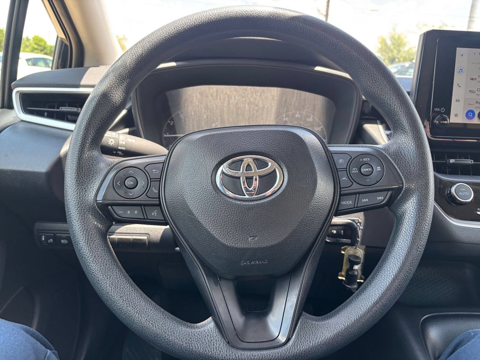 Thumbnail: 2025 Toyota Corolla - 25