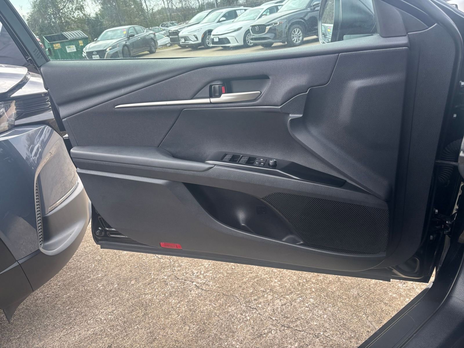 Thumbnail: 2025 Toyota Camry - 20