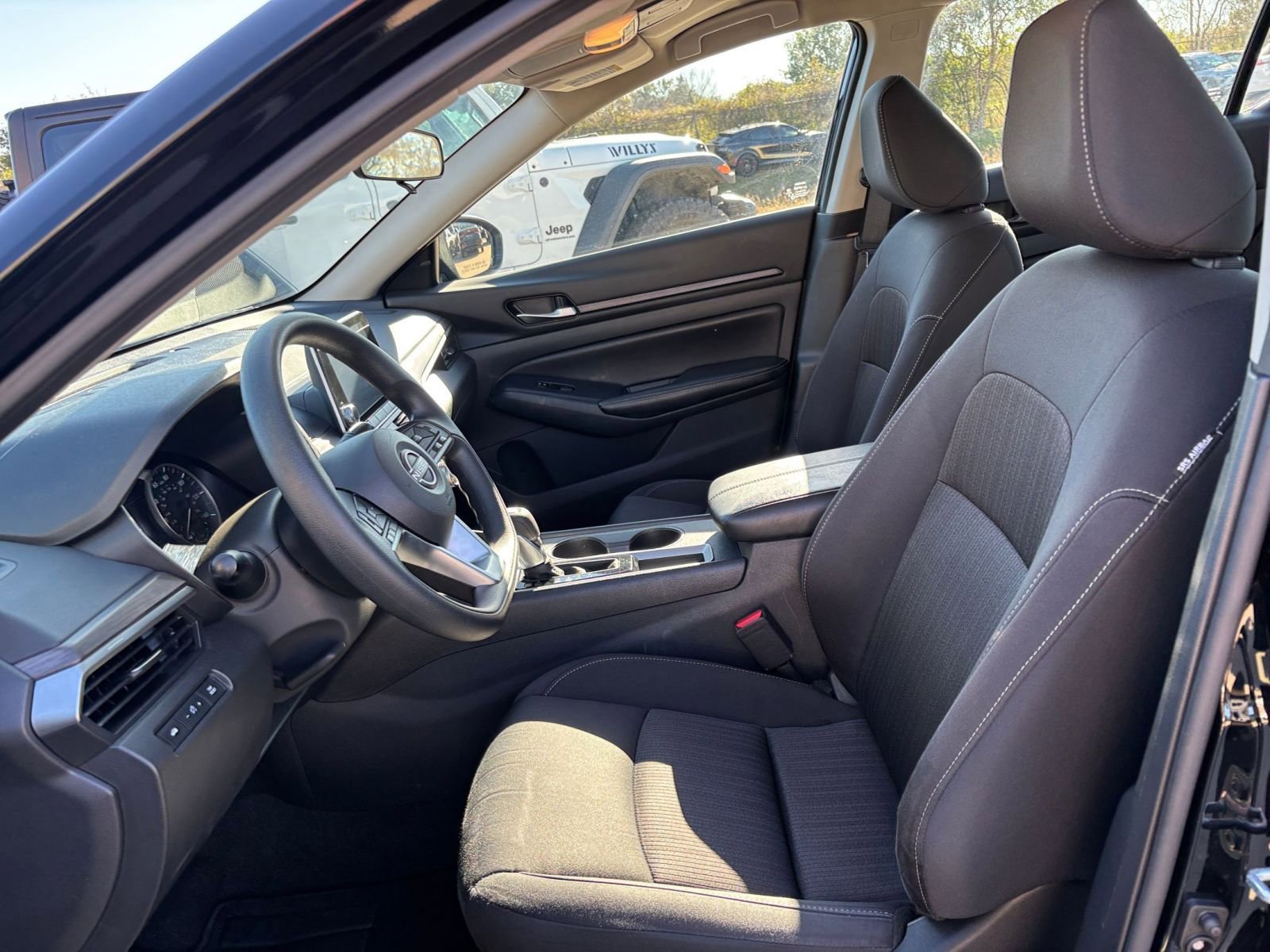 Thumbnail: 2025 Nissan Altima - 25