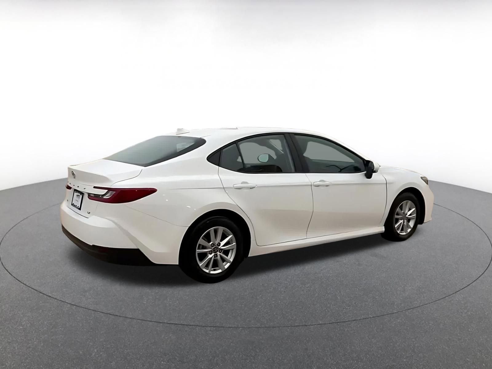 Thumbnail: 2025 Toyota Camry - 15