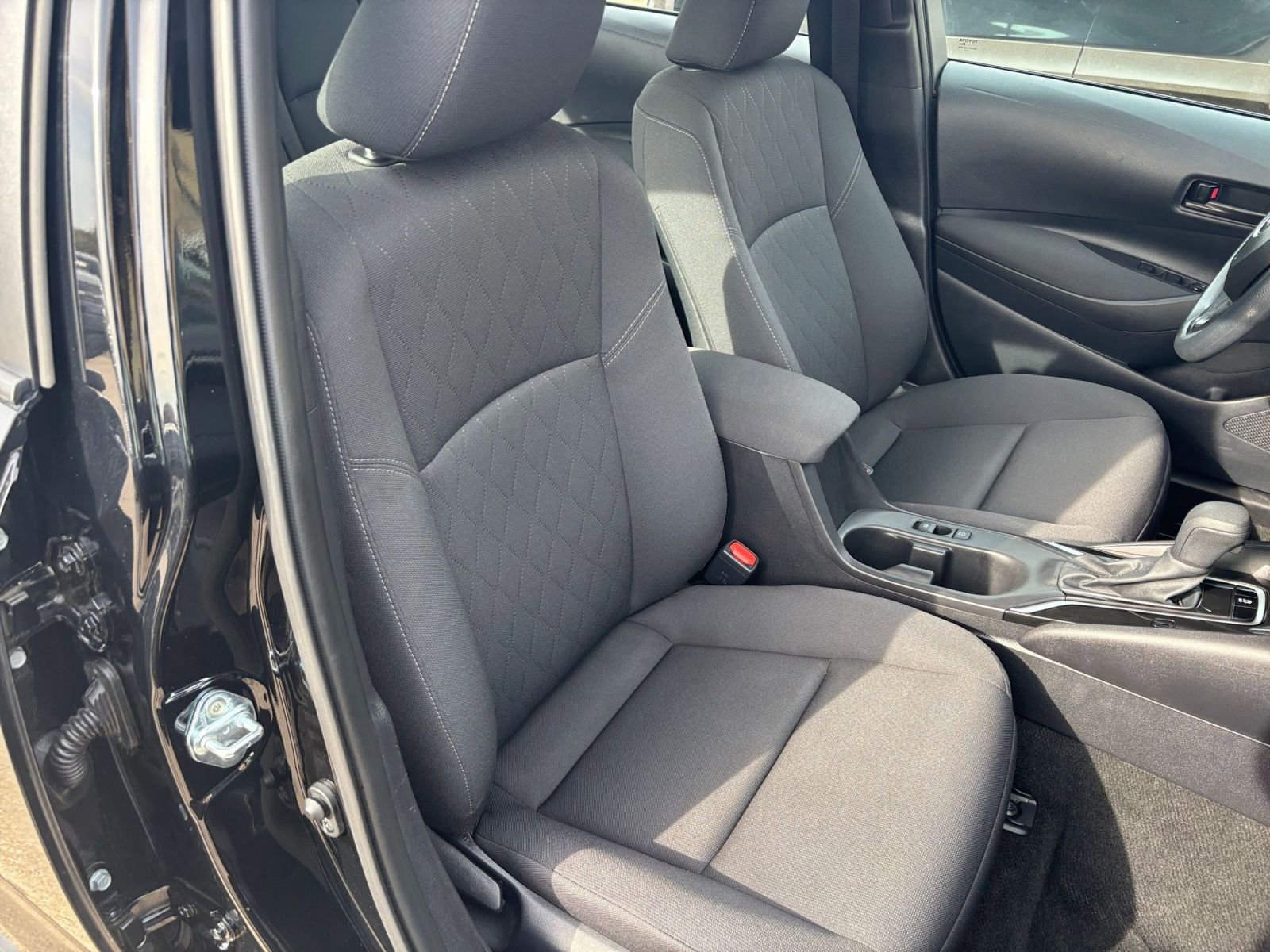 Thumbnail: 2025 Toyota Corolla - 34