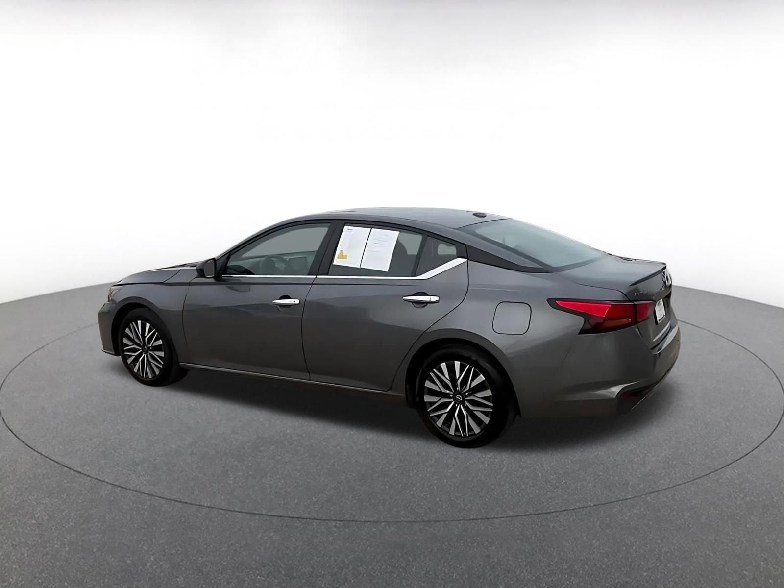 Thumbnail: 2025 Nissan Altima - 10