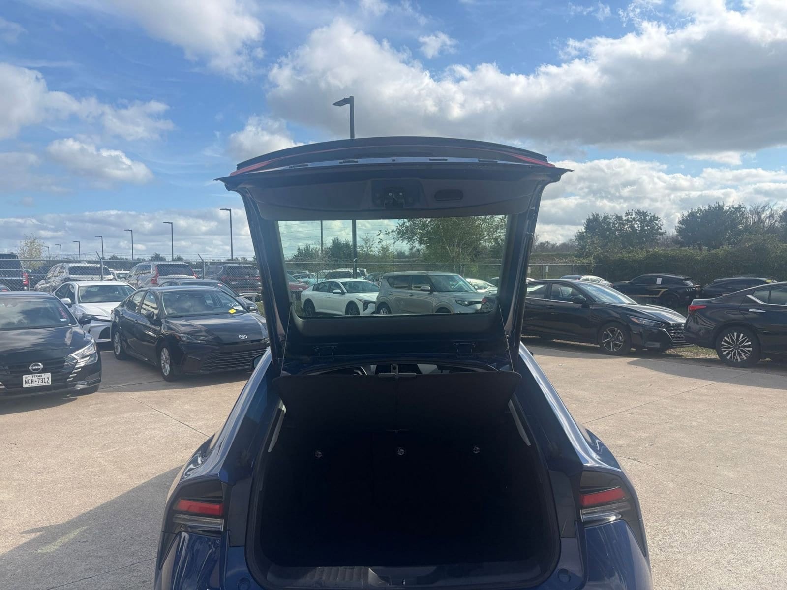 Thumbnail: 2025 Toyota Prius - 29