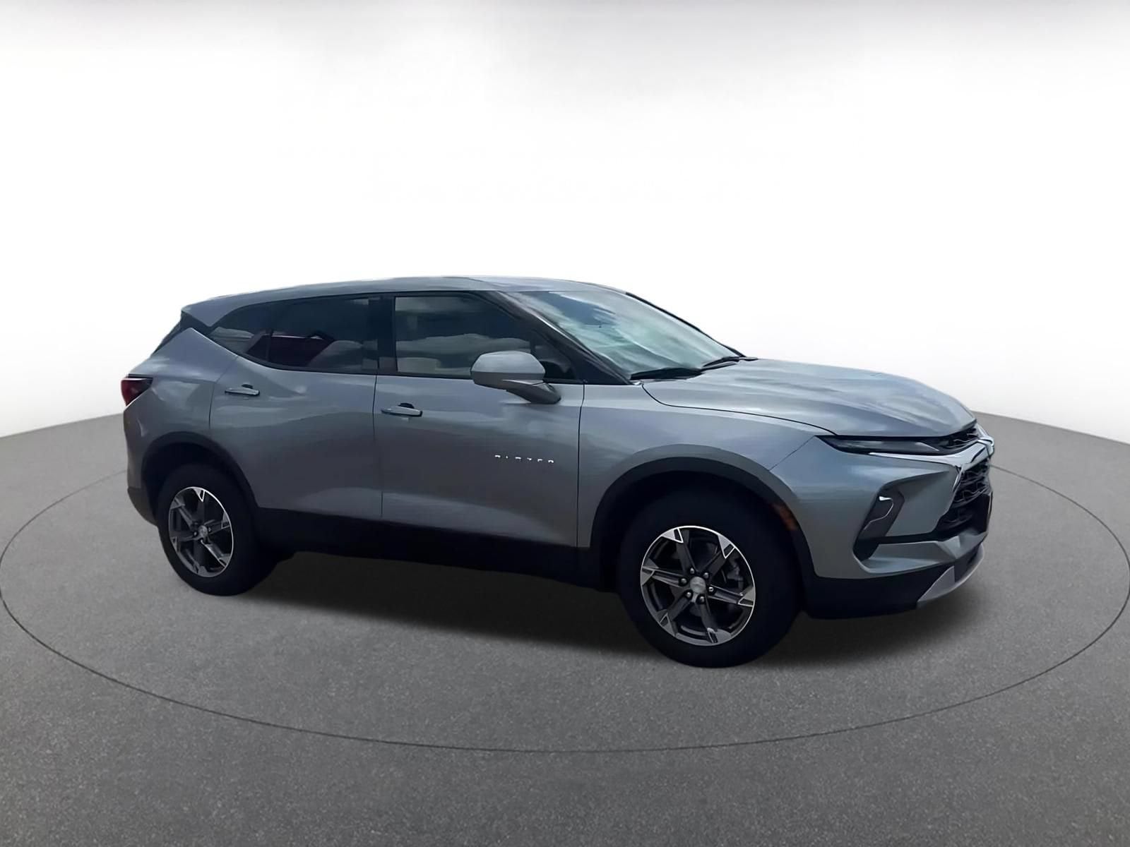 Thumbnail: 2025 Chevrolet Blazer - 2