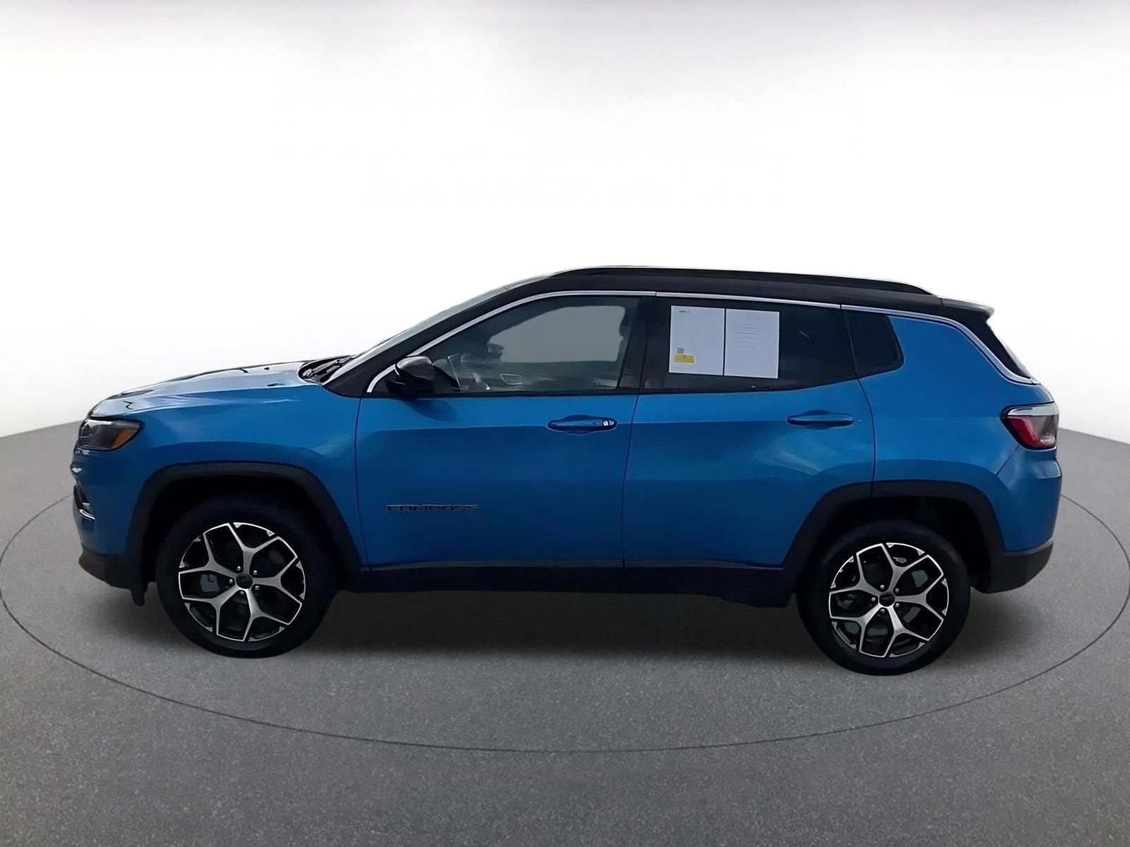 Thumbnail: 2025 Jeep Compass - 9