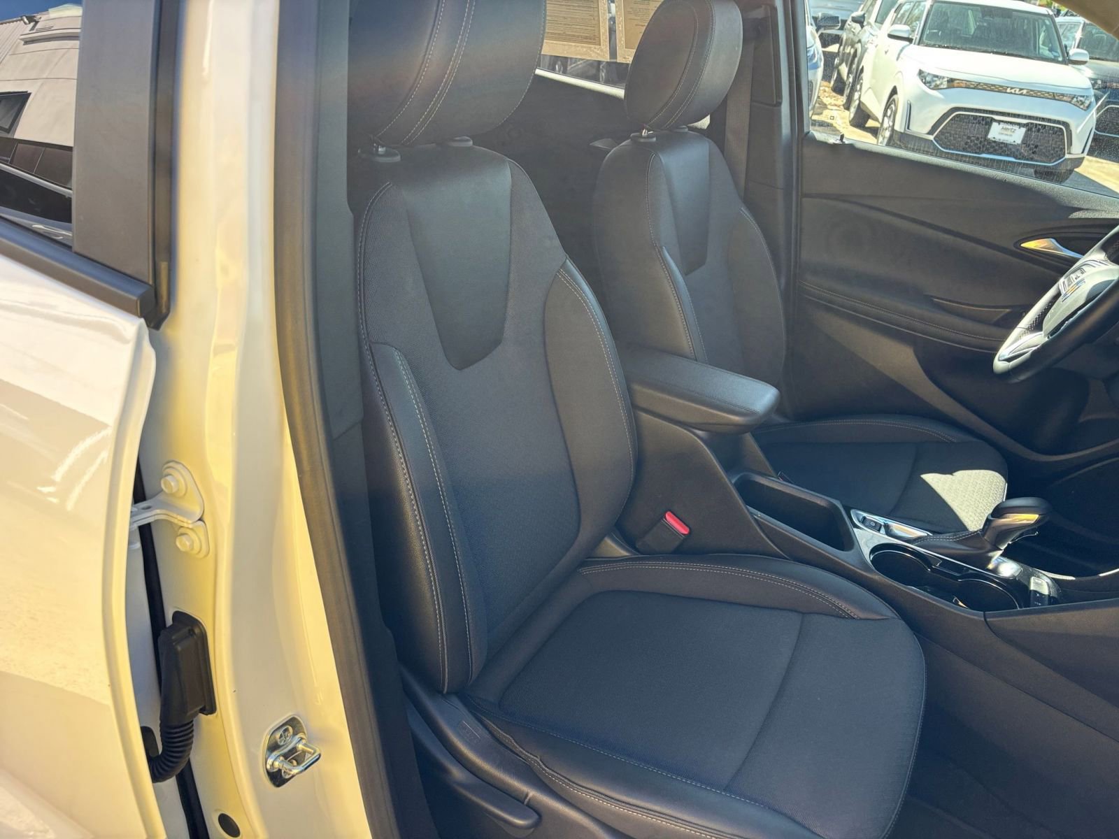 Thumbnail: 2025 Buick Encore GX - 35