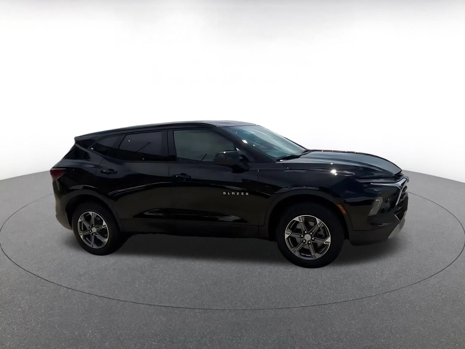 Thumbnail: 2026 Chevrolet Blazer - 2