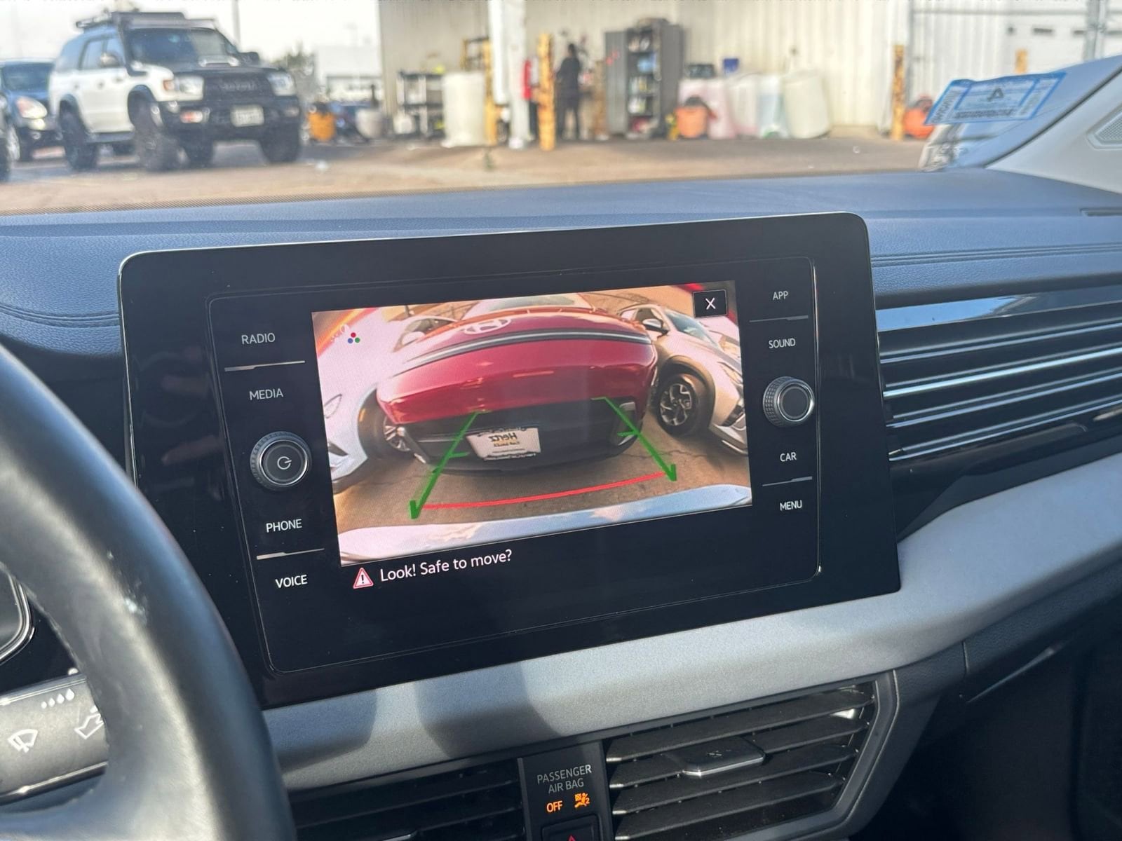 Thumbnail: 2025 Volkswagen Jetta - 17