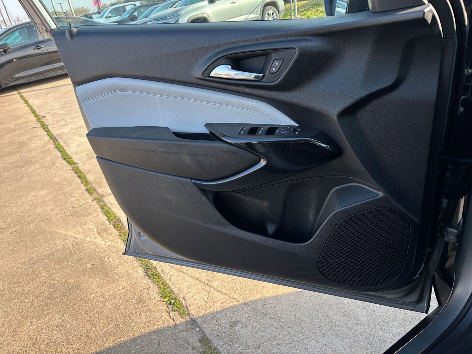 Thumbnail: 2025 Chevrolet Trax - 18