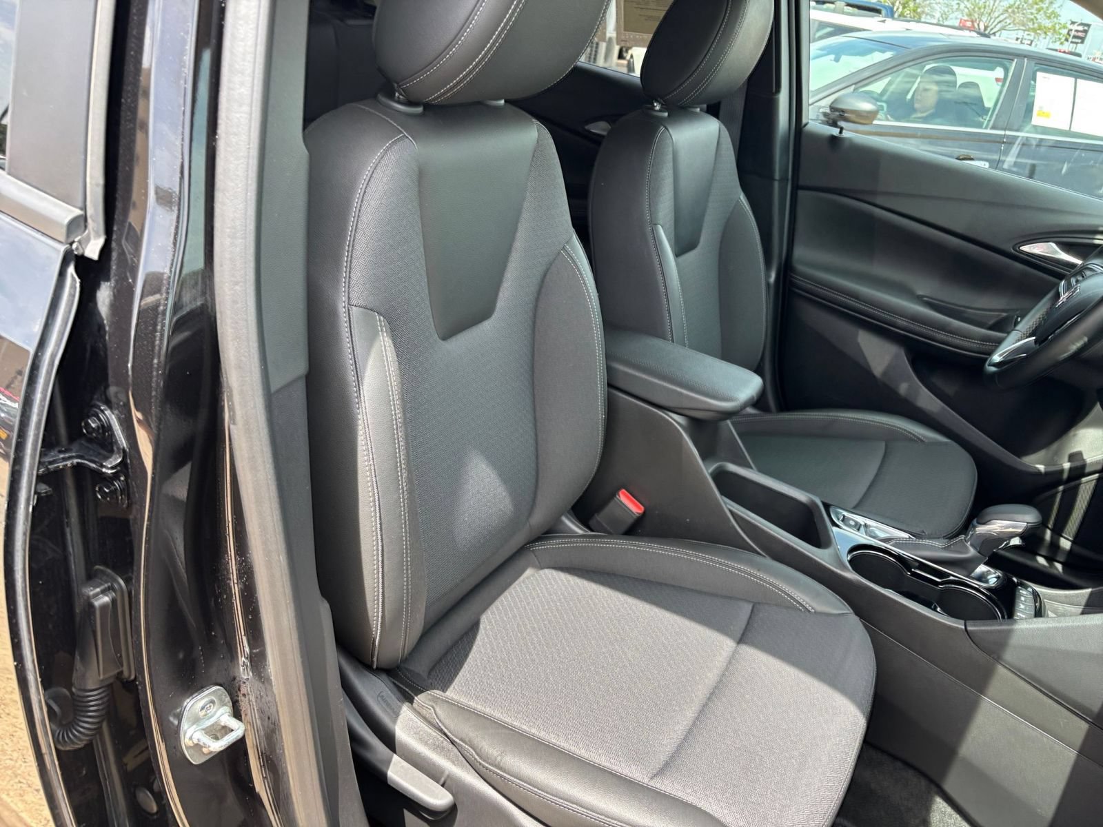 Thumbnail: 2025 Buick Encore GX - 35