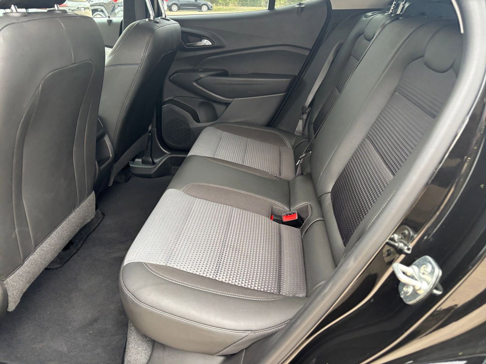 Thumbnail: 2025 Chevrolet Trax - 23