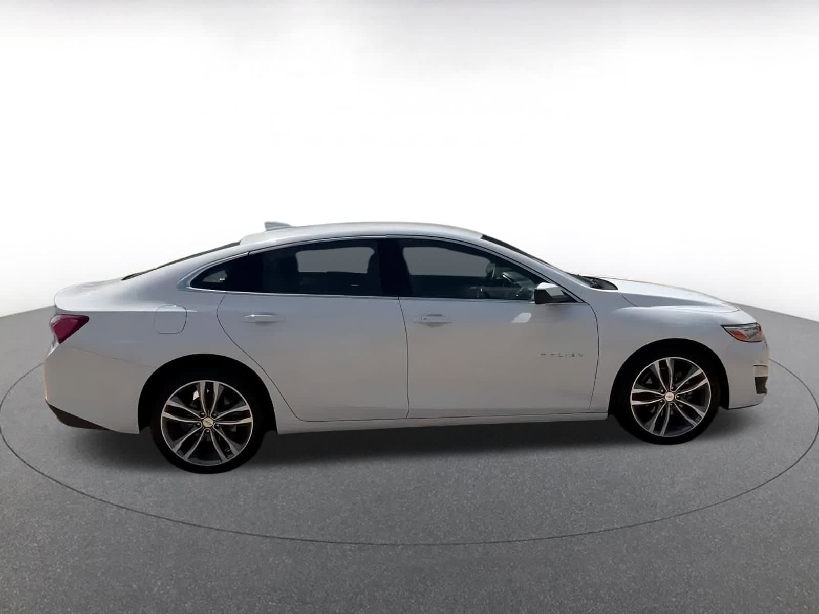 Thumbnail: 2024 Chevrolet Malibu - 16