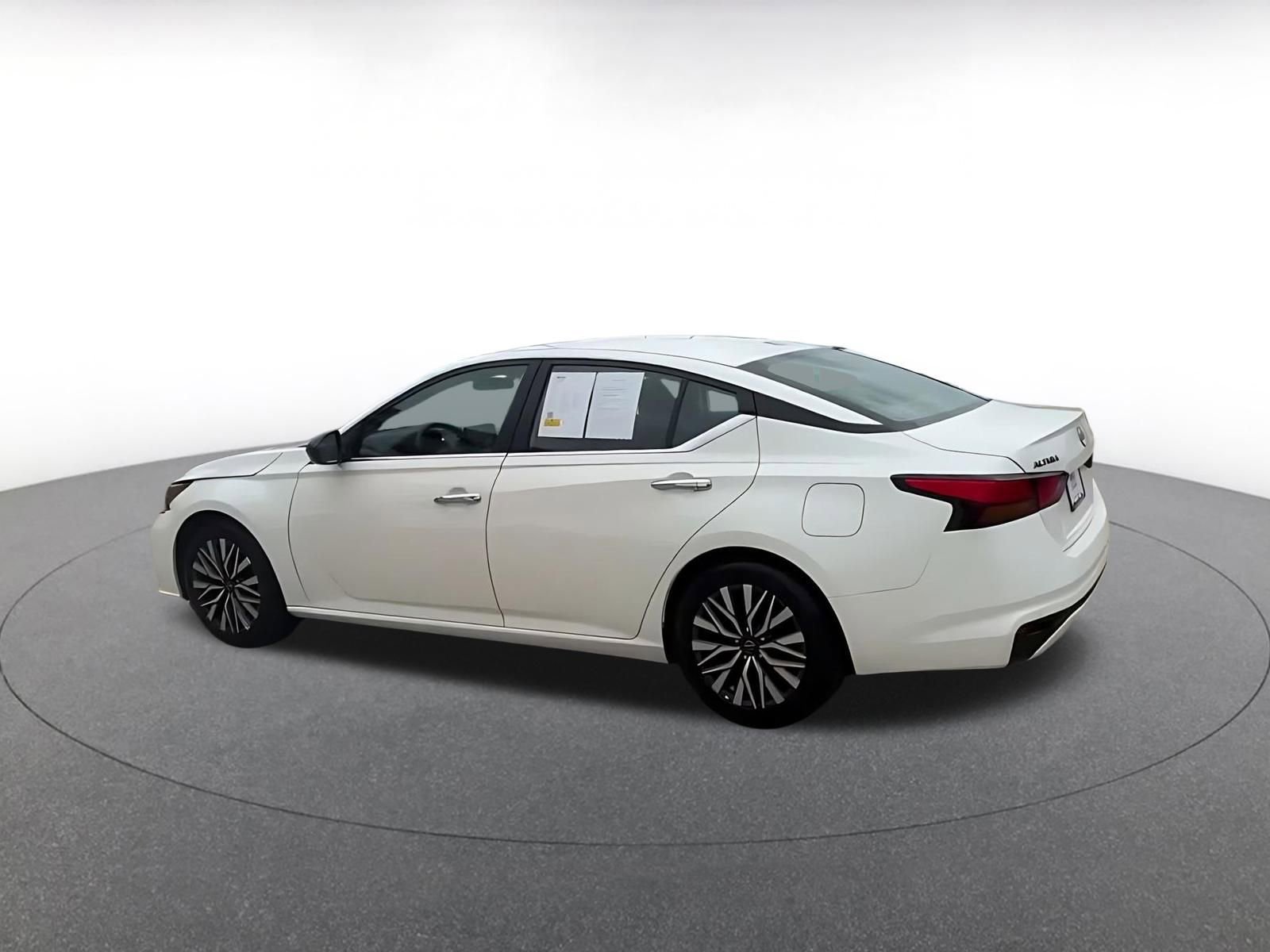 Thumbnail: 2025 Nissan Altima - 11