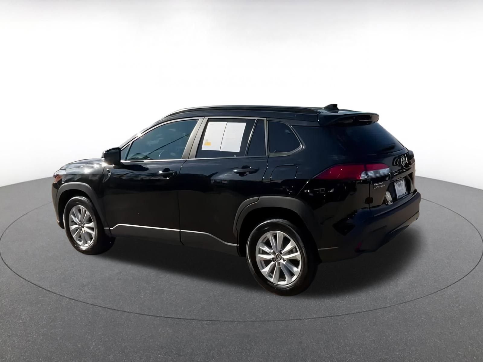 Thumbnail: 2025 Toyota Corolla Cross - 10