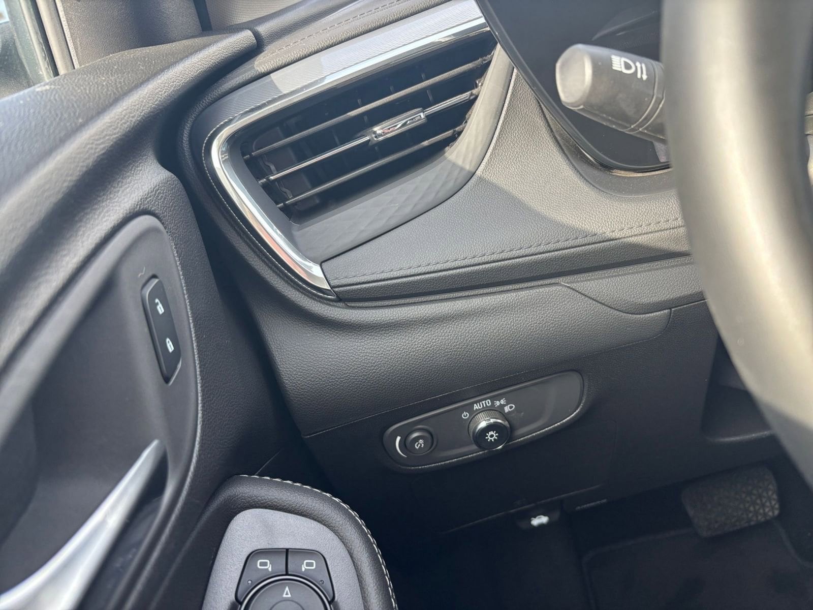 Thumbnail: 2025 Buick Encore GX - 32