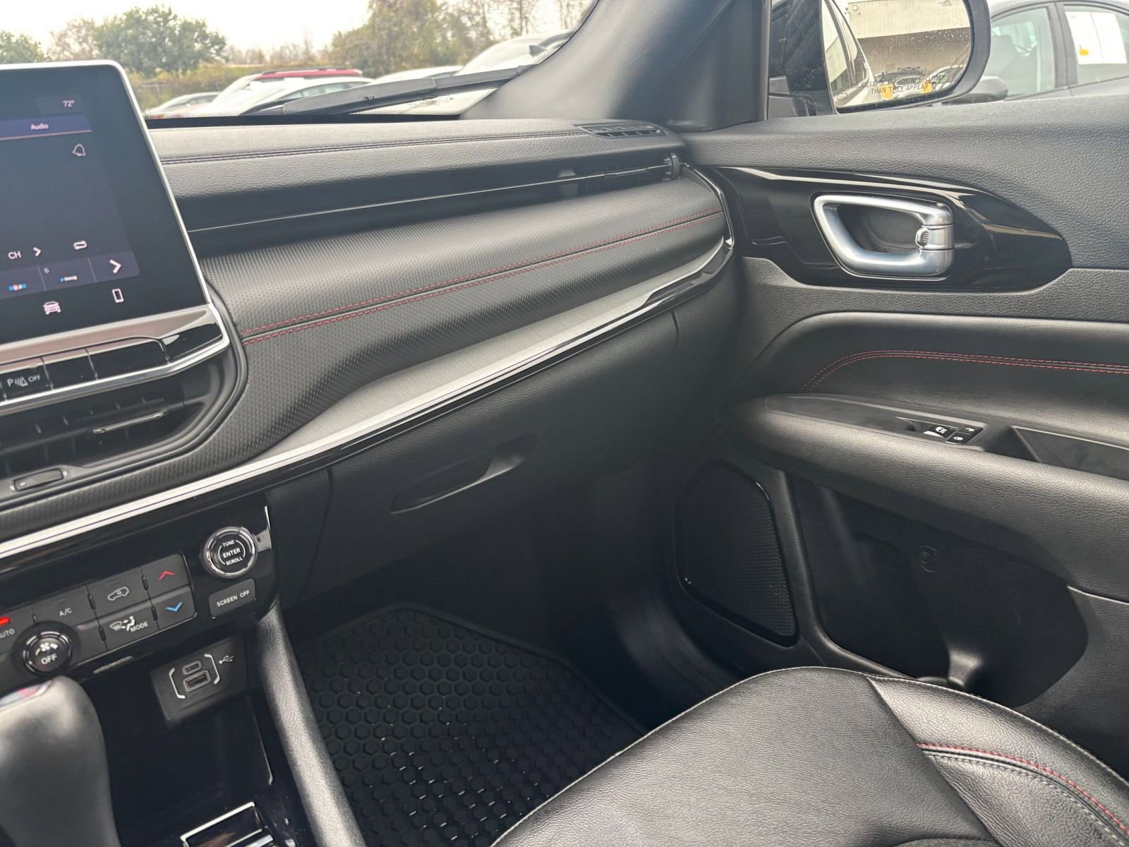 Thumbnail: 2025 Jeep Compass - 34