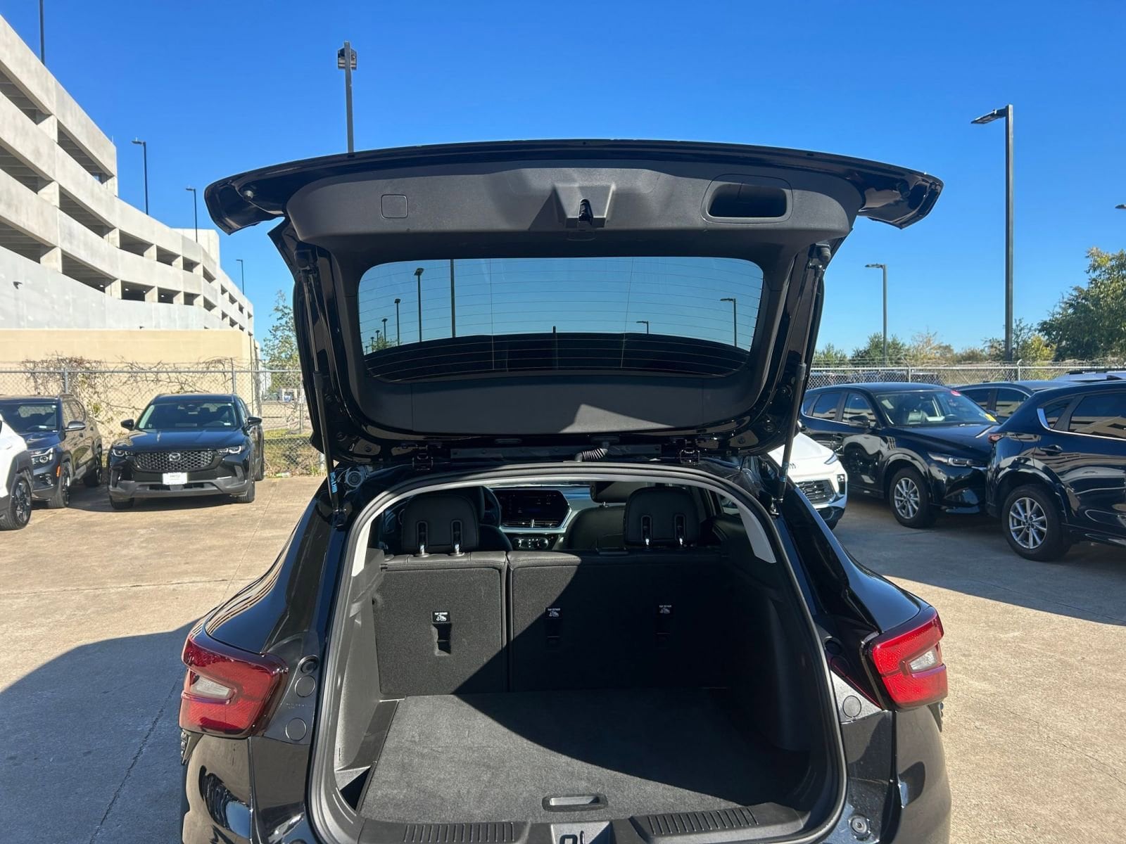 Thumbnail: 2025 Chevrolet Trax - 29