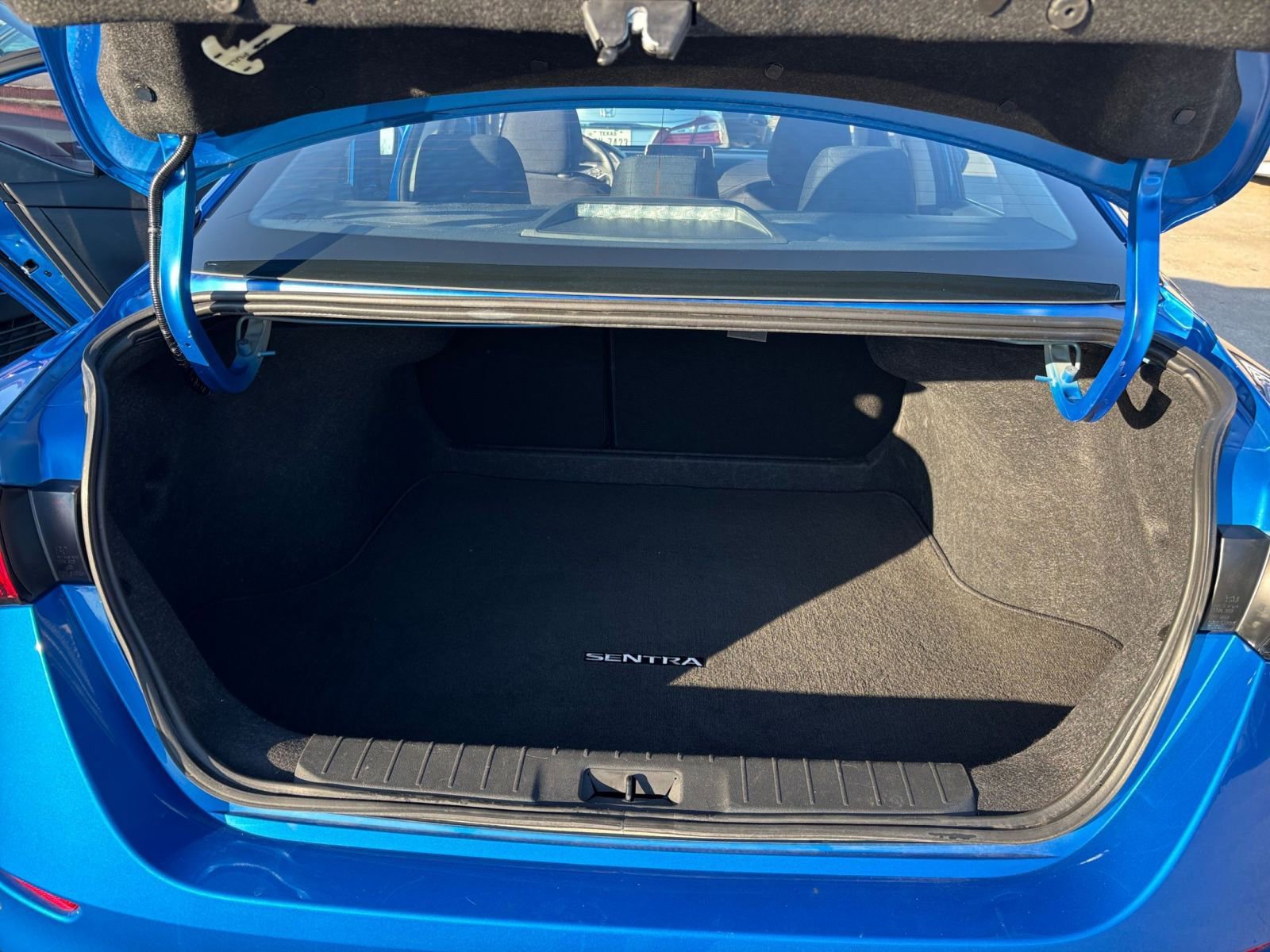 Thumbnail: 2025 Nissan Sentra - 29