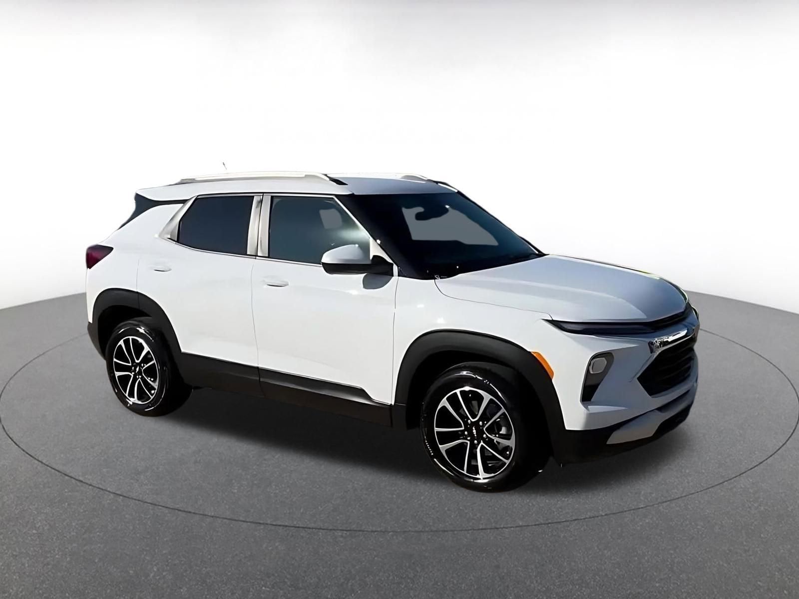 Thumbnail: 2025 Chevrolet TrailBlazer - 2