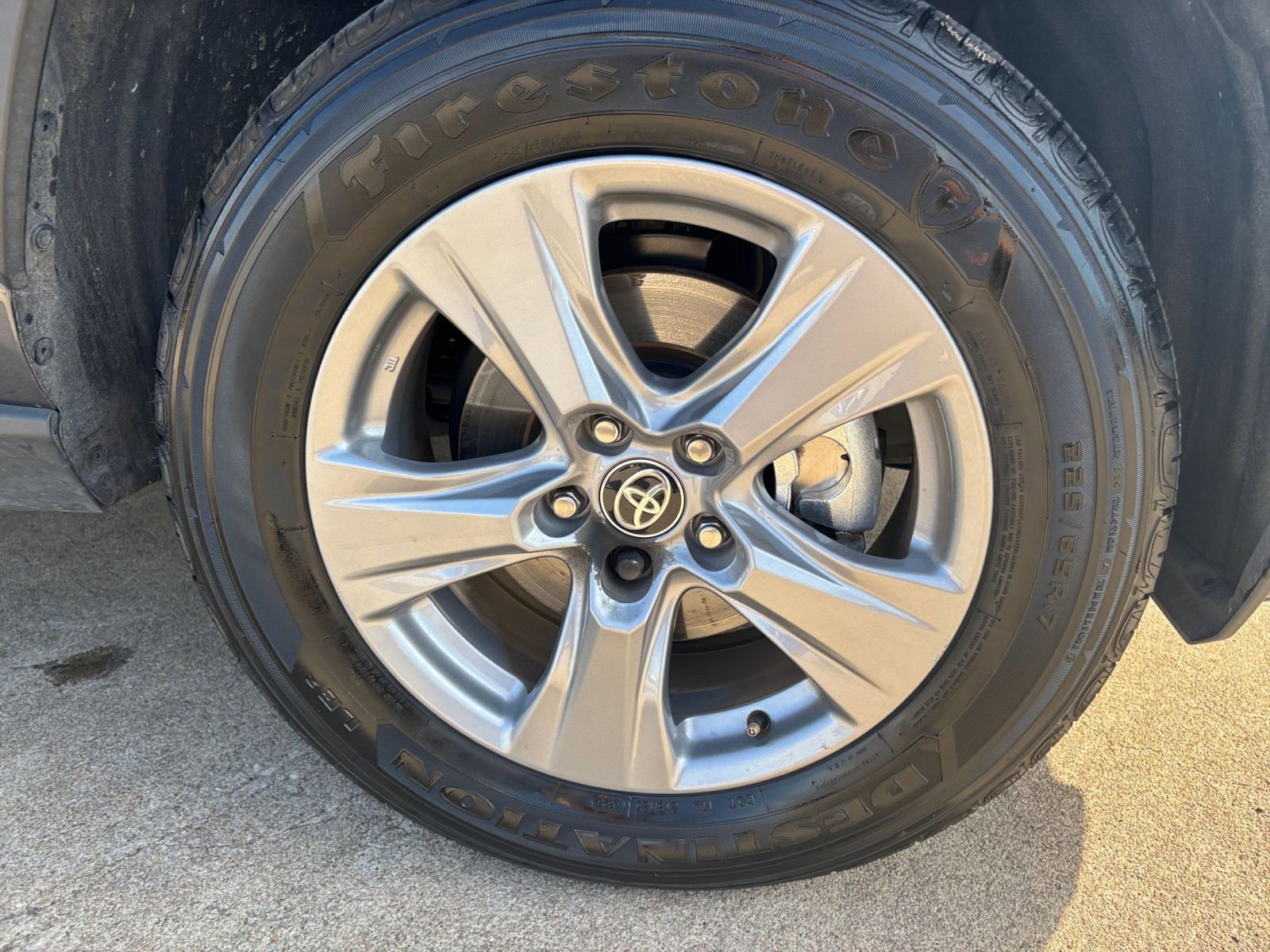 Thumbnail: 2025 Toyota RAV4 - 29