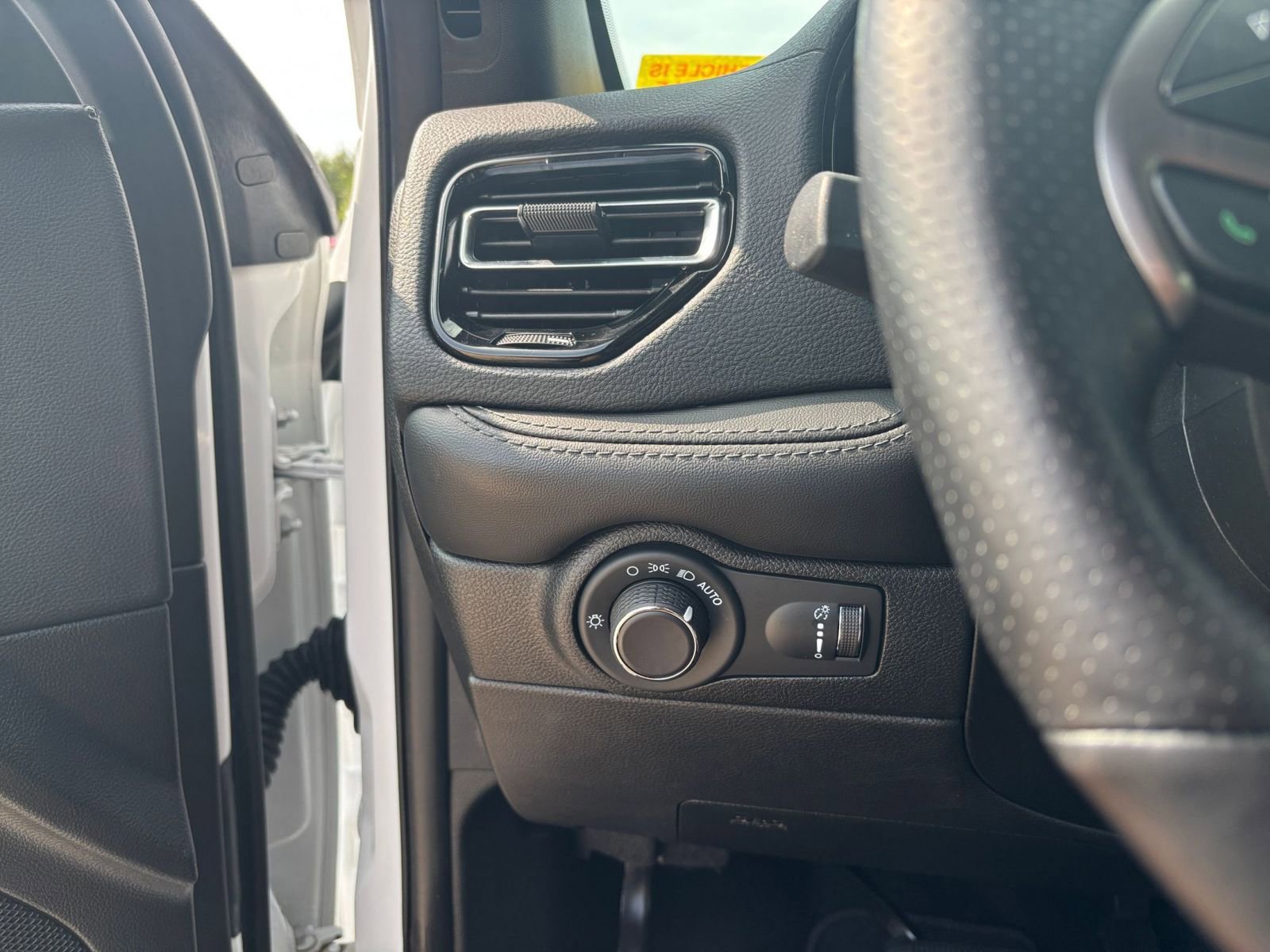 Thumbnail: 2023 Dodge Durango - 32