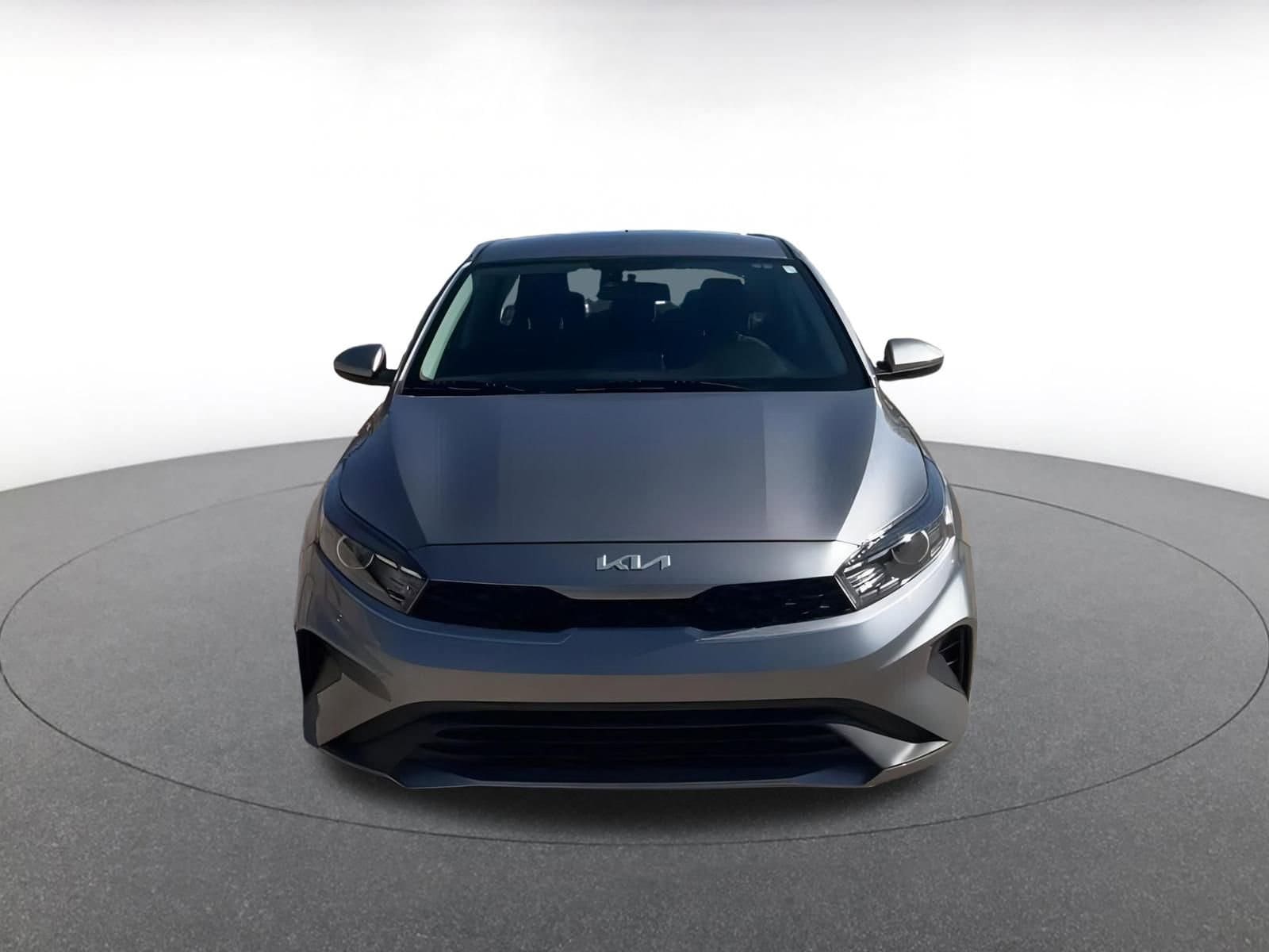 Thumbnail: 2024 Kia Forte - 3