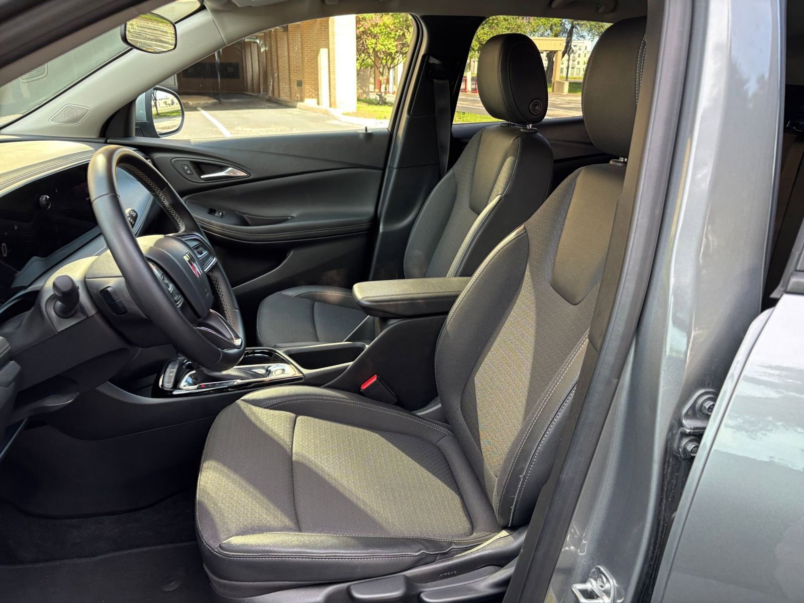 Thumbnail: 2025 Buick Encore GX - 31