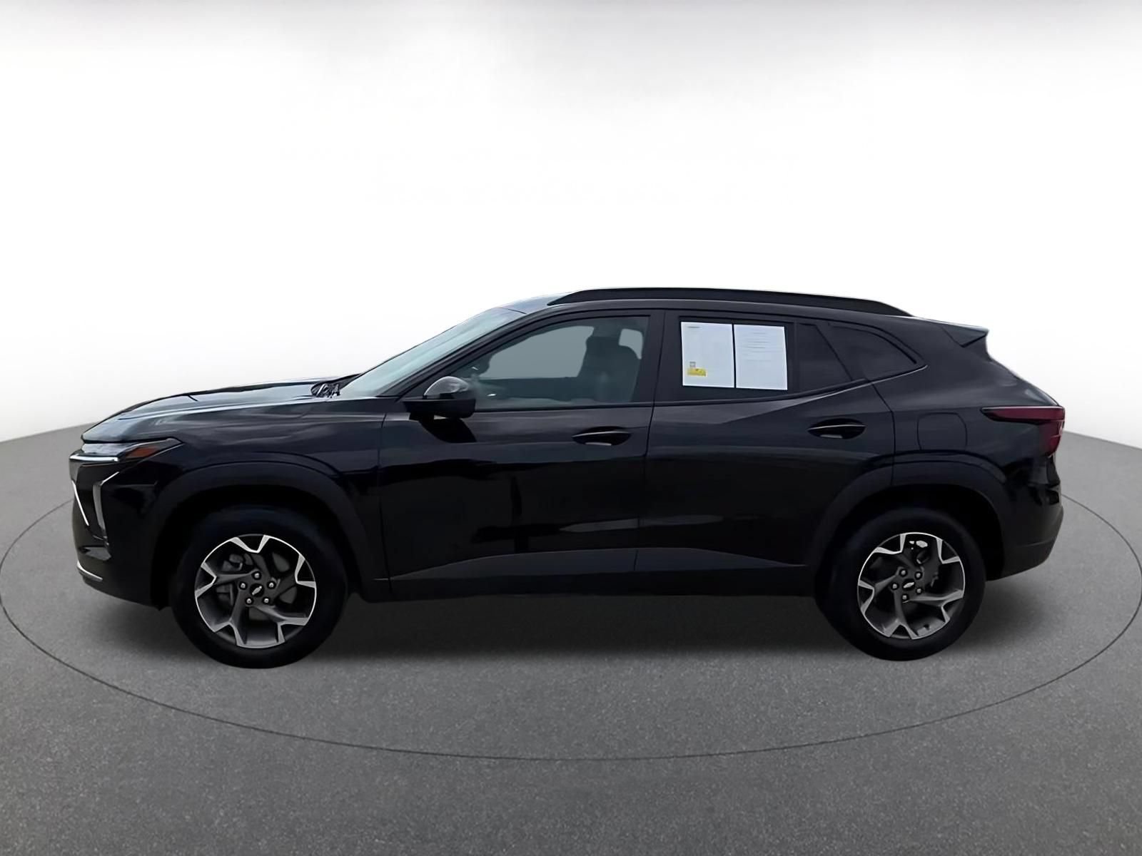 Thumbnail: 2025 Chevrolet Trax - 9