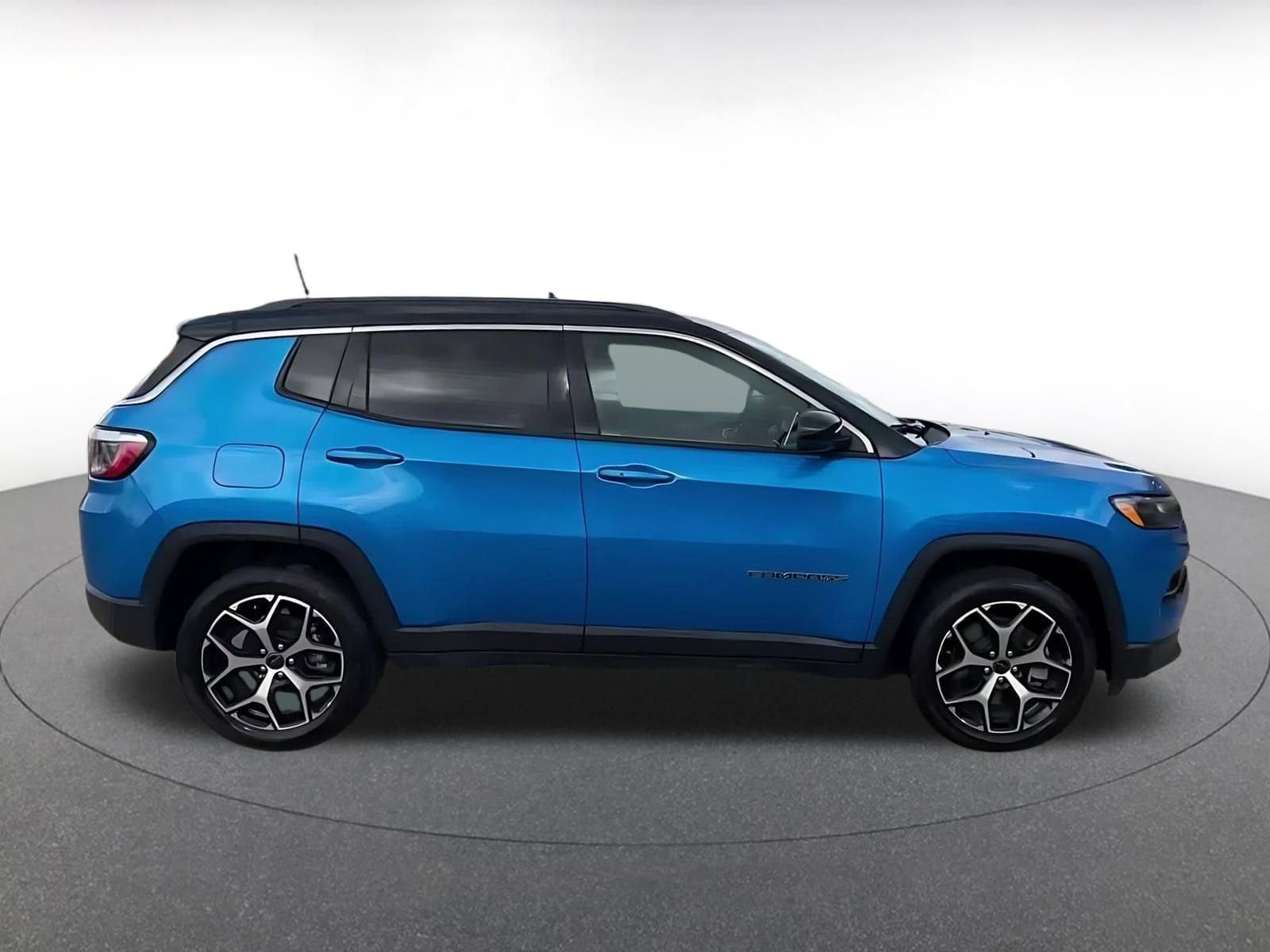 Thumbnail: 2025 Jeep Compass - 16