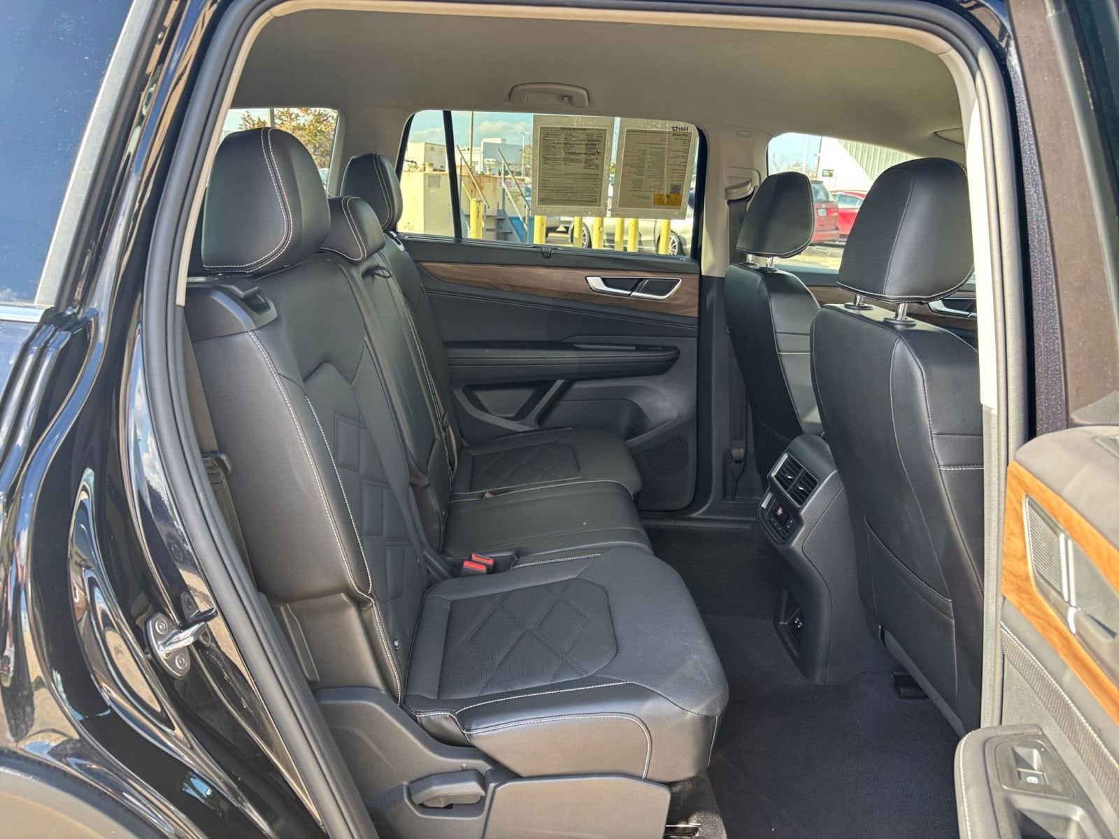 Thumbnail: 2025 Volkswagen Atlas - 28