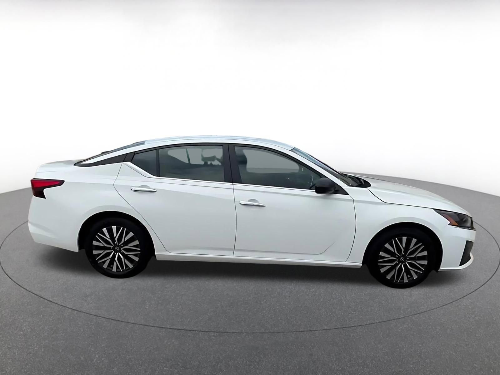 Thumbnail: 2025 Nissan Altima - 16