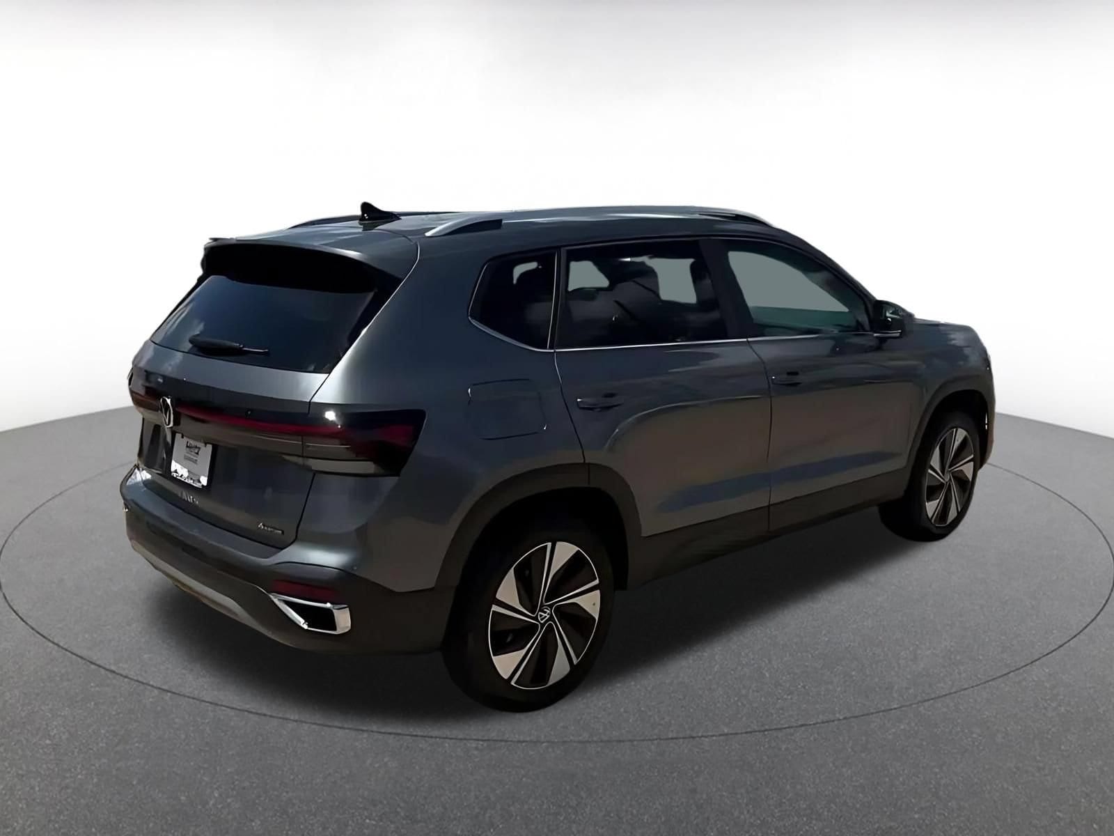 Thumbnail: 2026 Volkswagen Taos - 12
