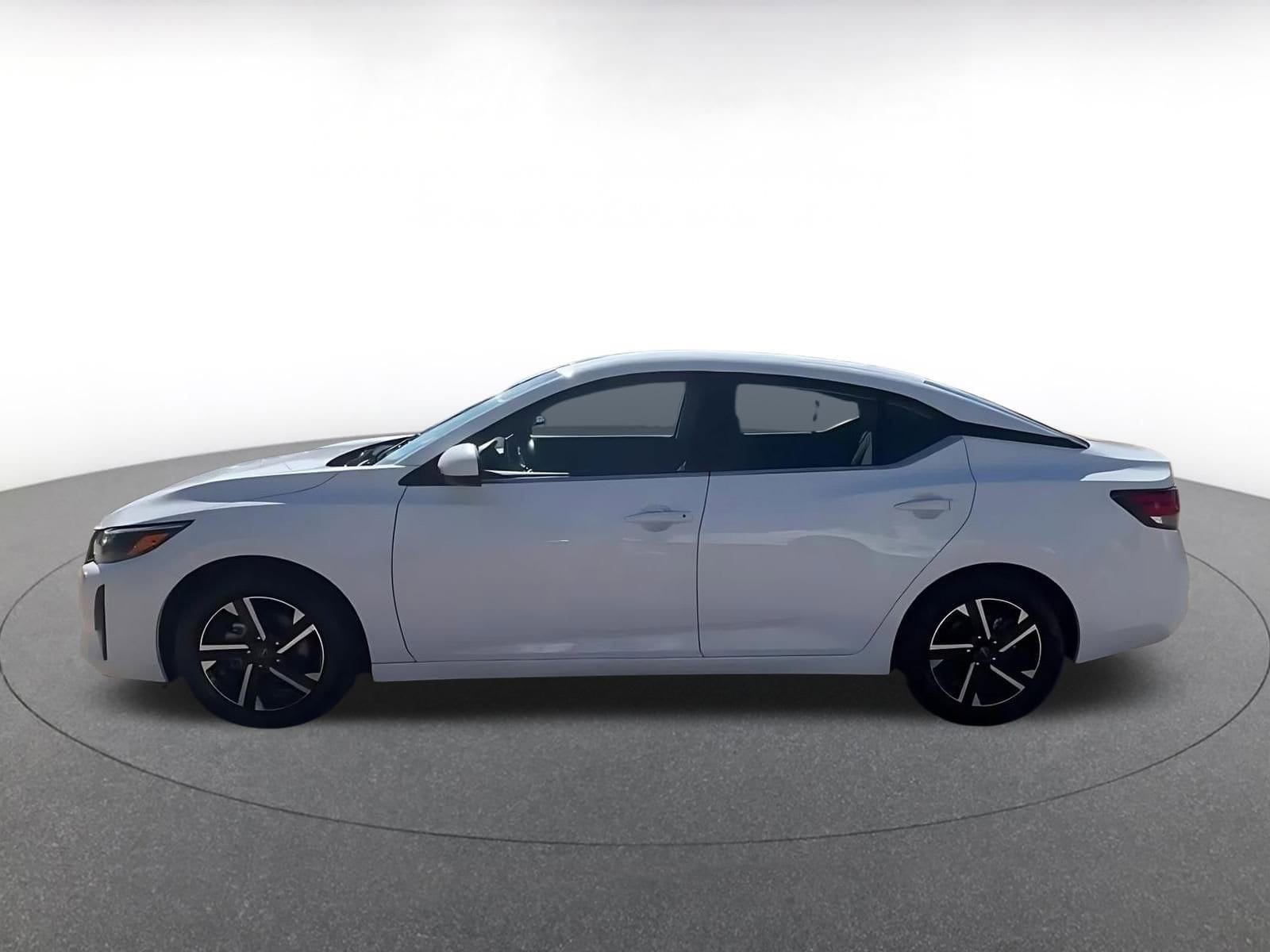 Thumbnail: 2025 Nissan Sentra - 9