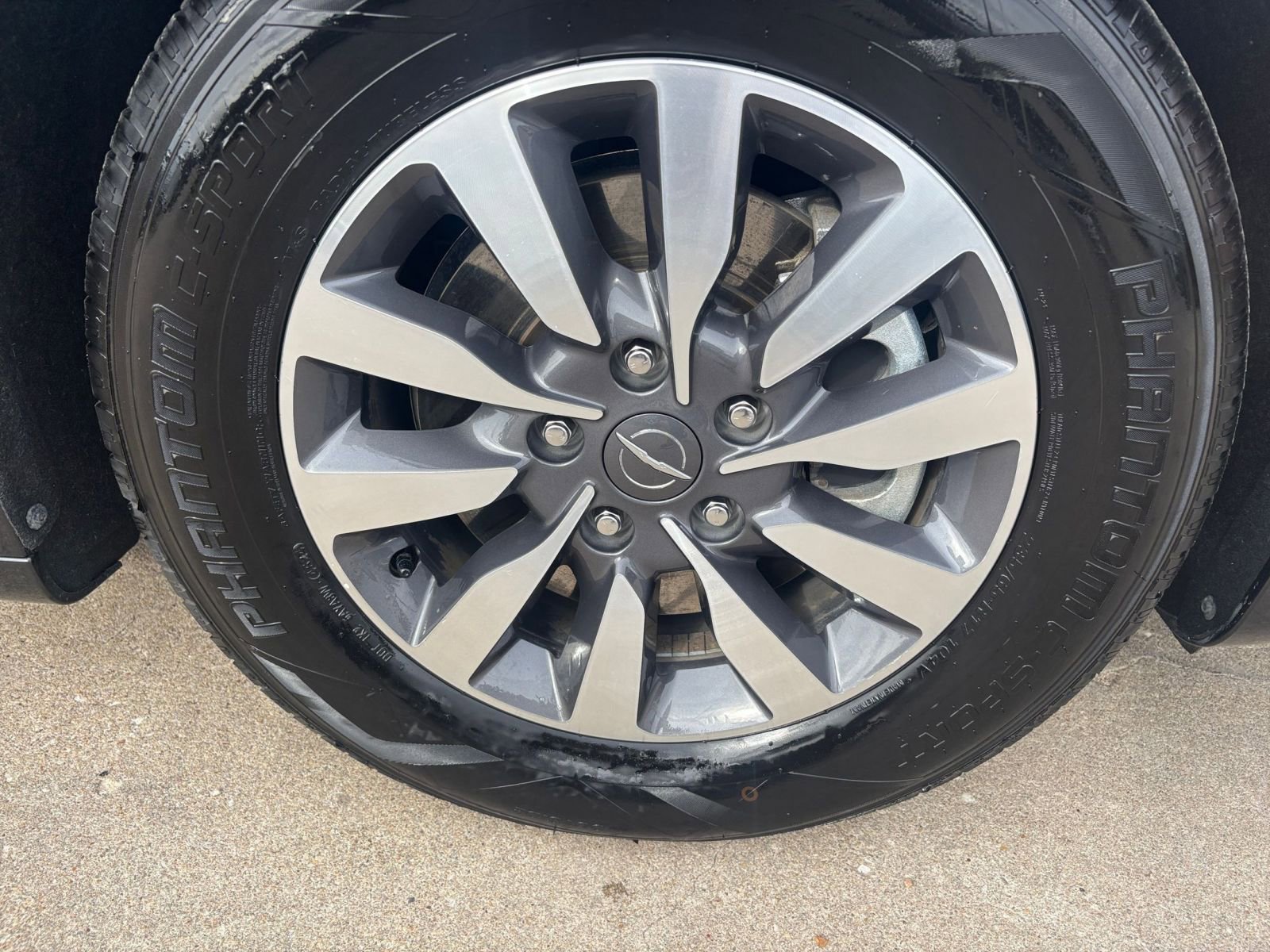 Thumbnail: 2023 Chrysler Pacifica - 31