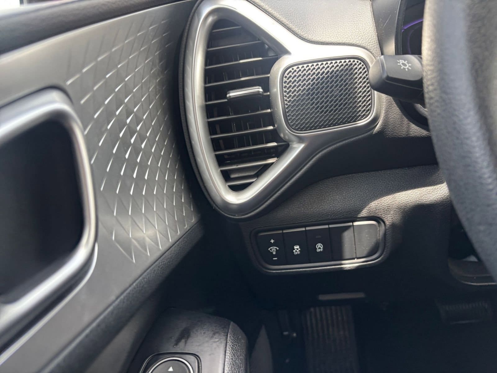 Thumbnail: 2025 Kia Soul - 32