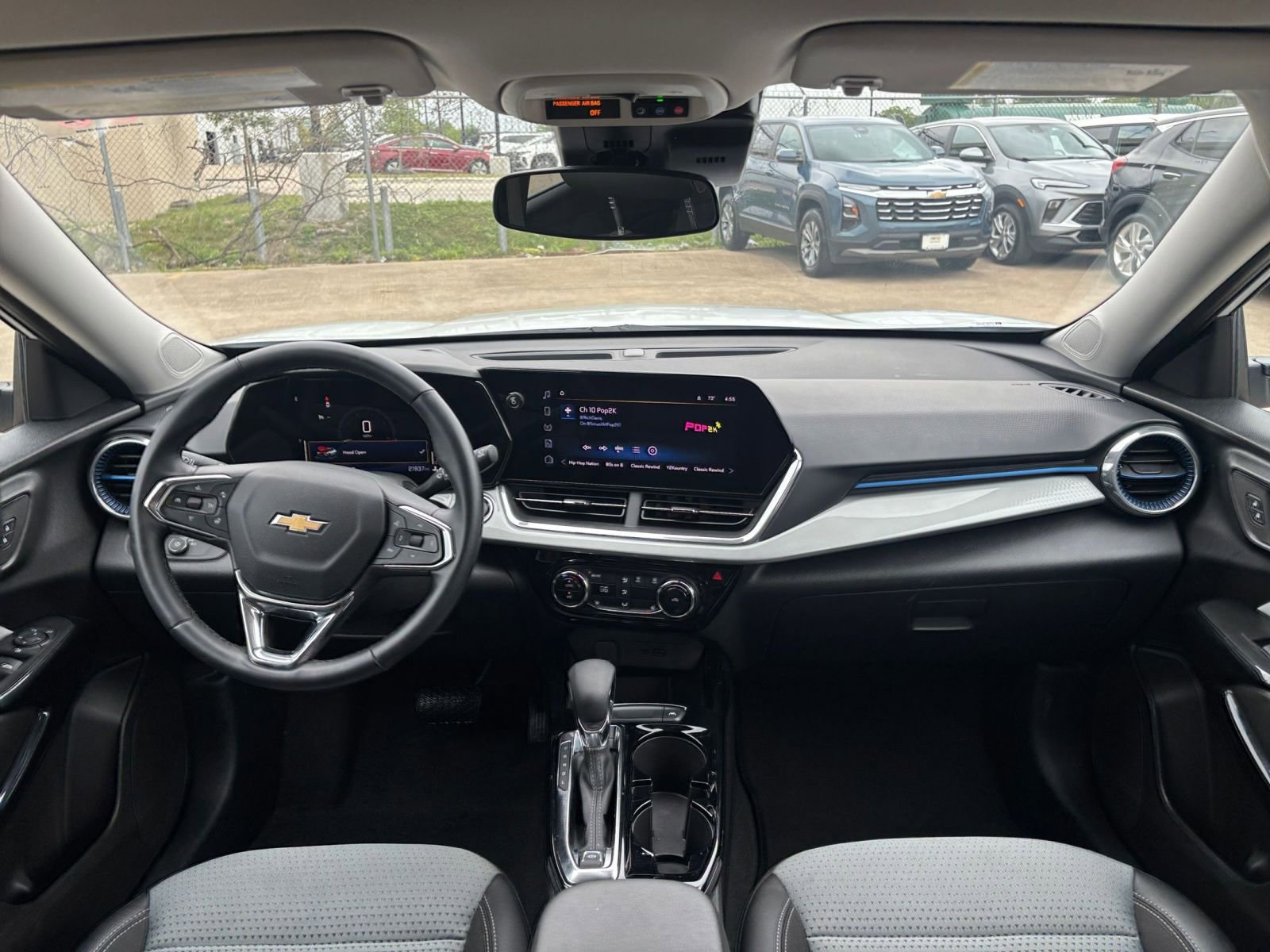 Thumbnail: 2025 Chevrolet Trax - 32