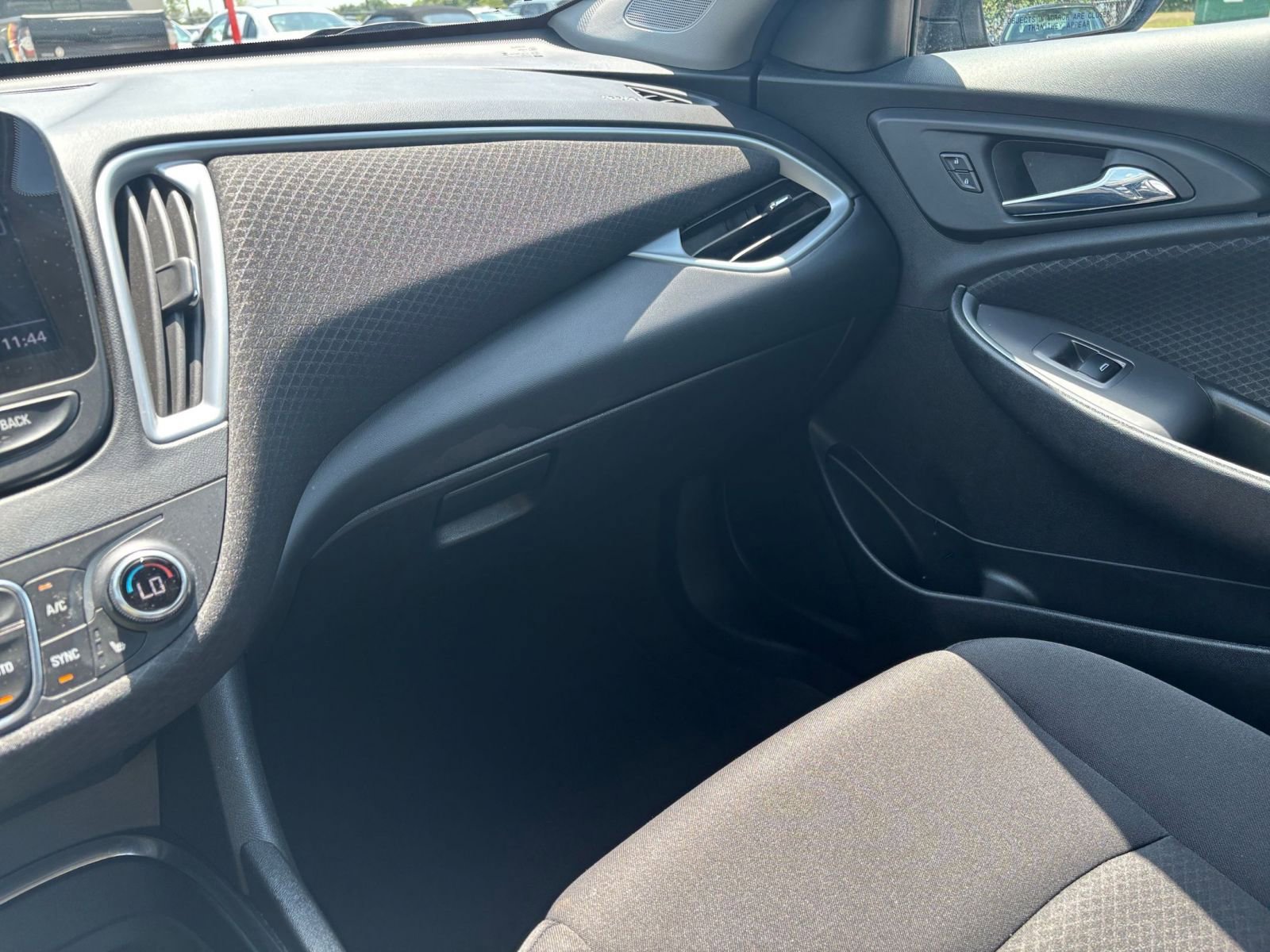 2023 Chevrolet Malibu LT 30