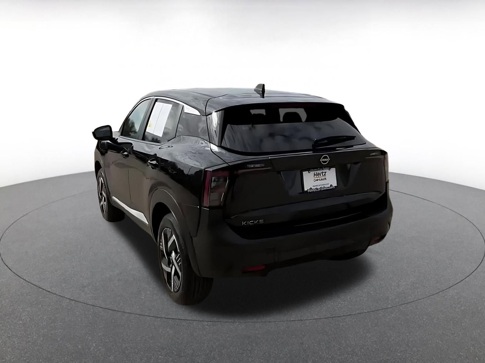 Thumbnail: 2025 Nissan Kicks - 10
