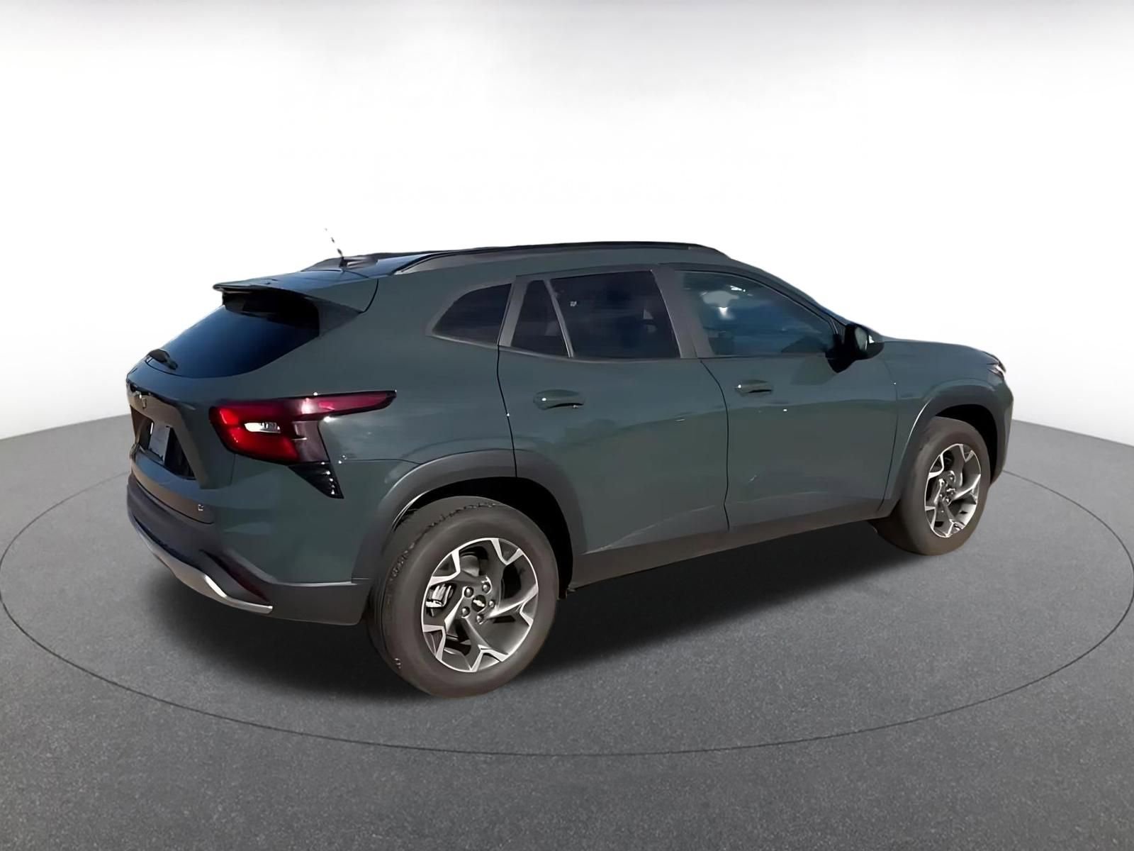 Thumbnail: 2025 Chevrolet Trax - 14