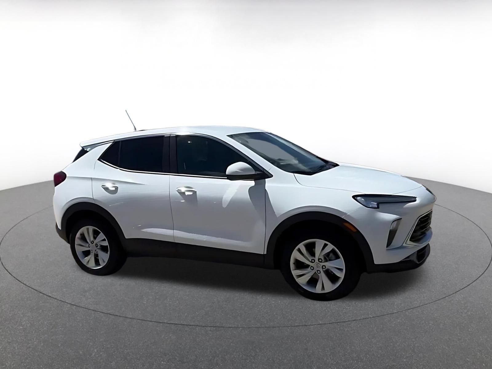 Thumbnail: 2025 Buick Encore GX - 2